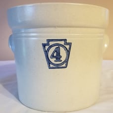 Vintage #4 Quart Stoneware Farmhouse Crock.