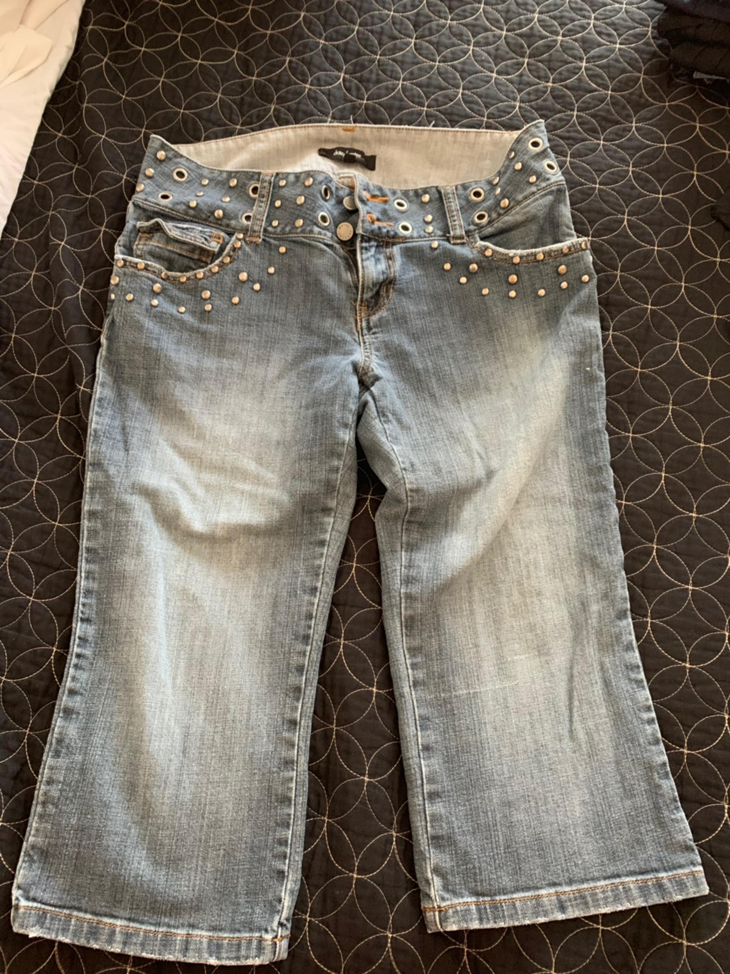 Daisy Fuentes capri