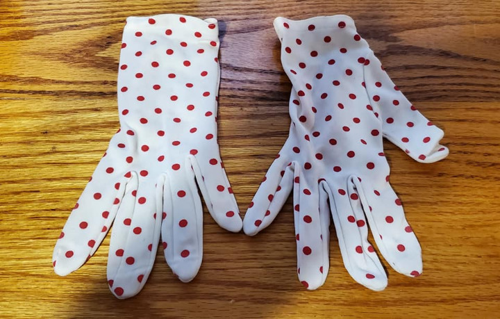 Lot of Vintage Gloves 5 pair bloomongdales silk Calf skin opera length Polka dot