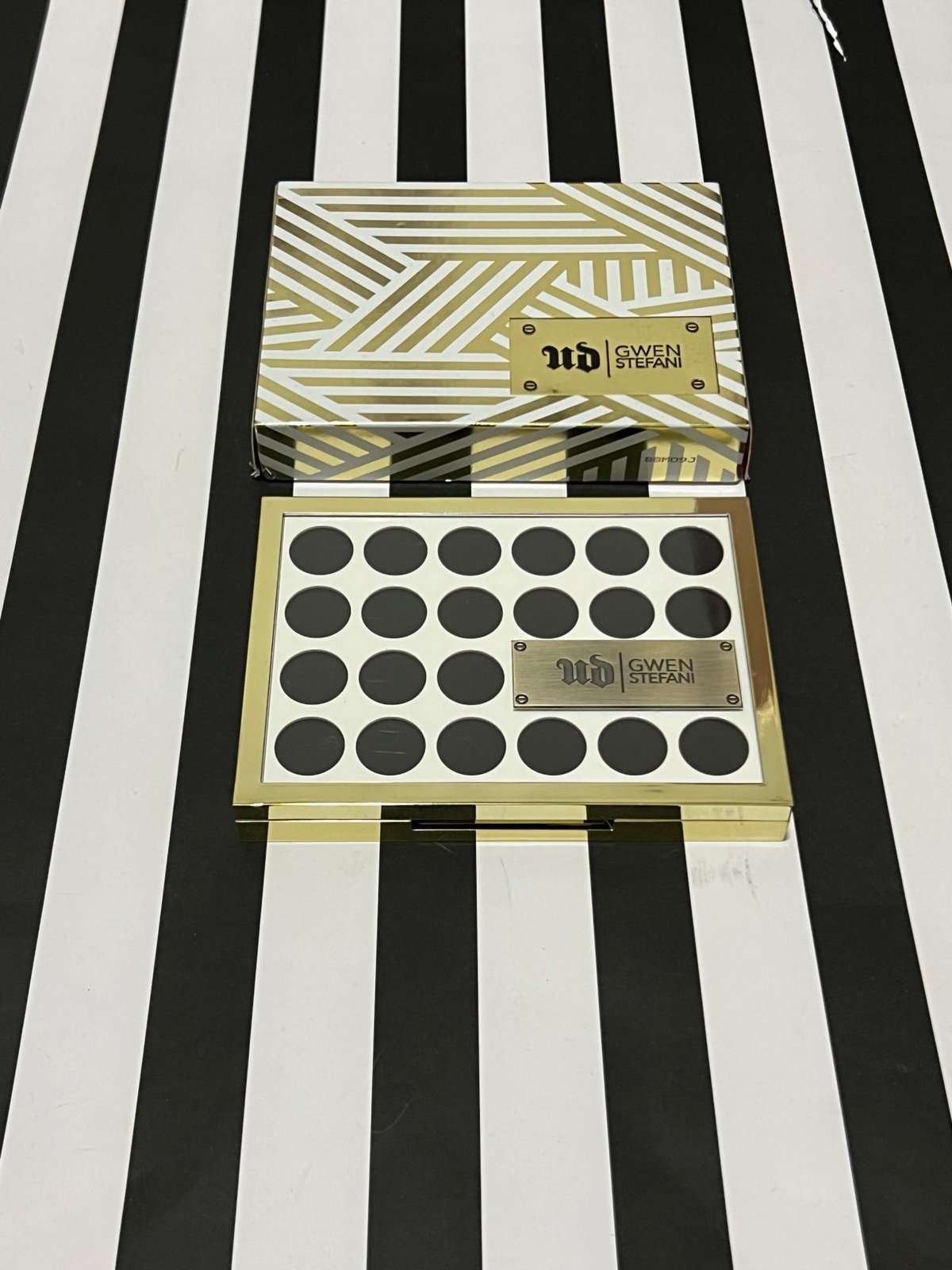 Urban Decay x Gwen Stefani Eyeshadow Palette