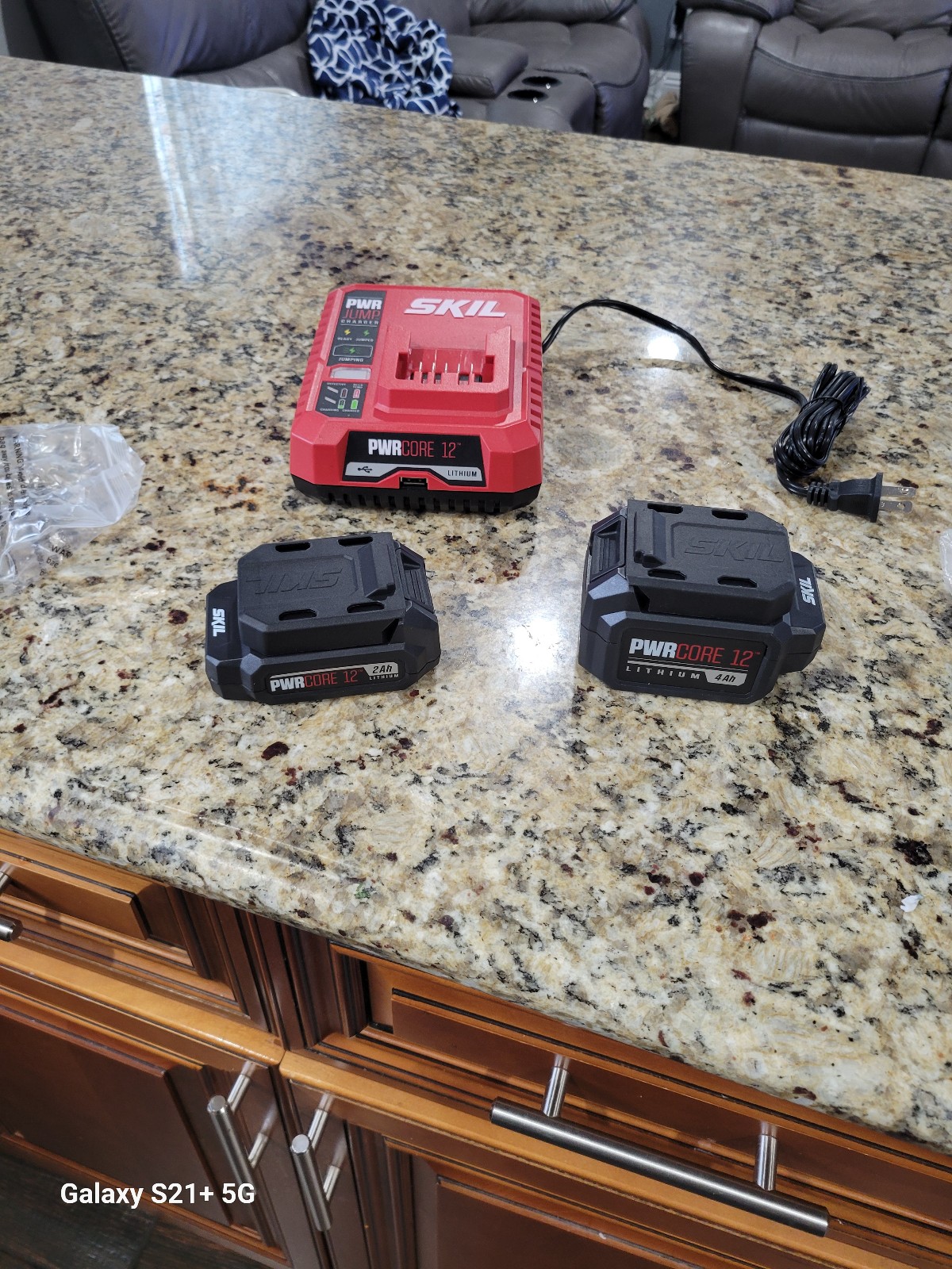 Skil 12v batterys and charger