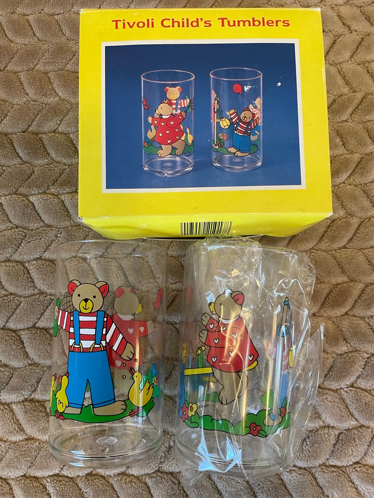 New 1987 Tivoli 8 oz child tumblers cups clear acrylic Park Bears tetherball 2