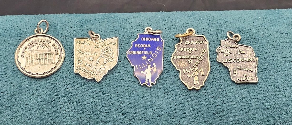 5 vintage state charms