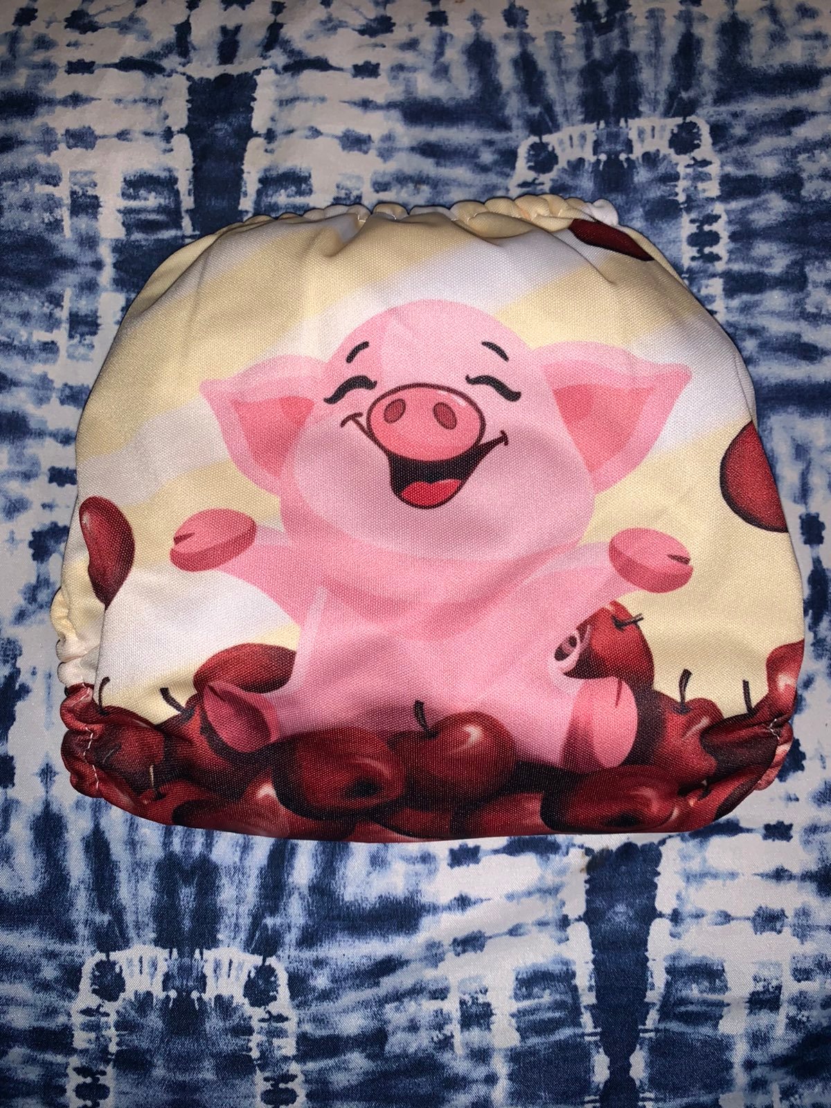 Mama Koala Pig apples
