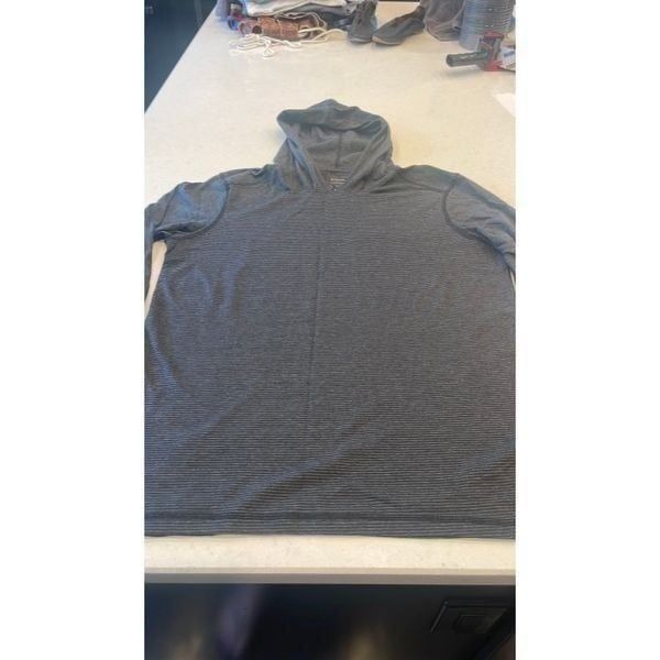 Prana men’s hoodie shirt, size medium light gray strip on black, lightweight.