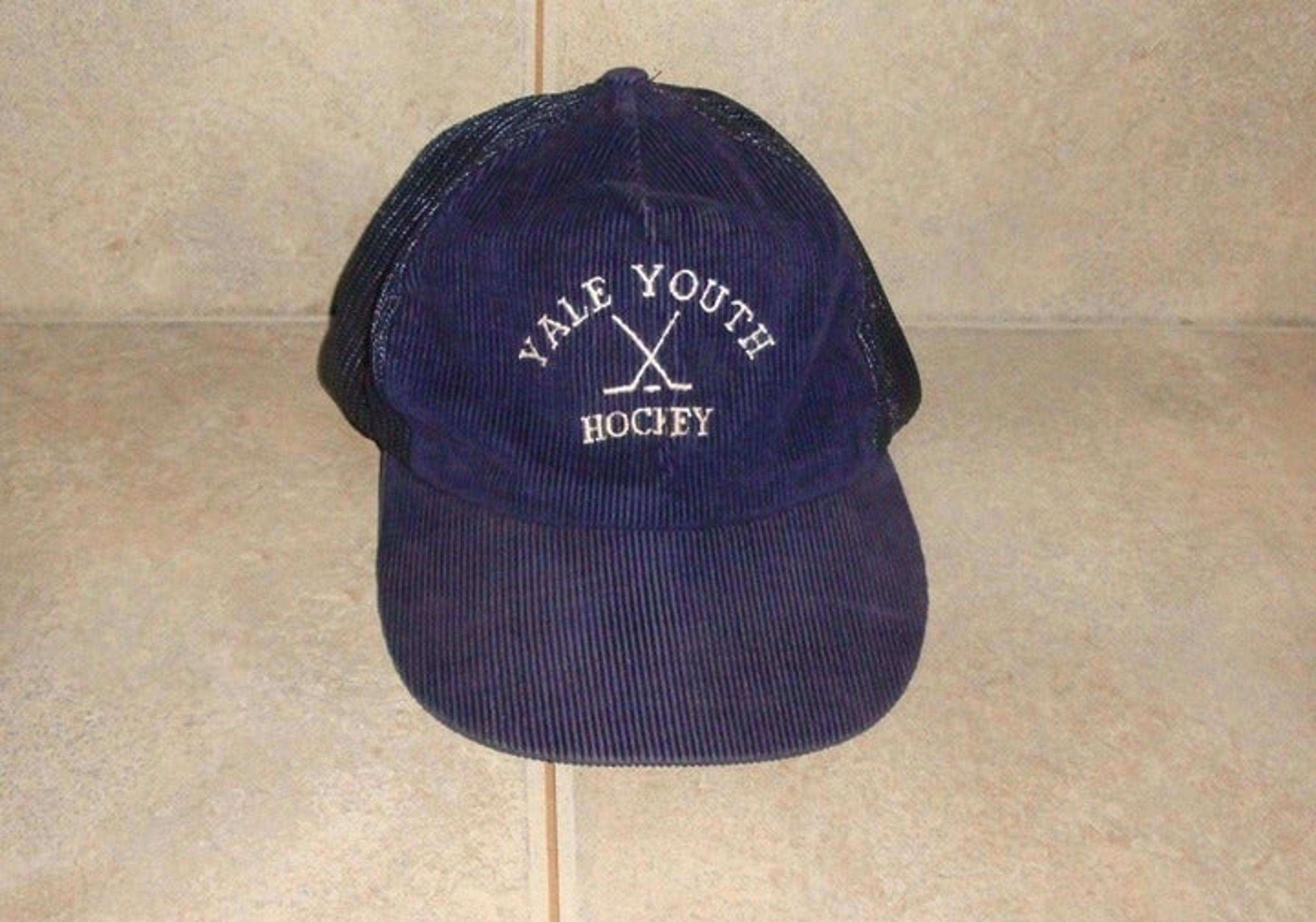 1980's YALE YOUTH HOCKEY Hat -Navy Blue Snapback- Half Corduroy Half Mesh Cap