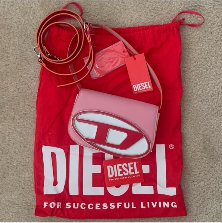 Diesel 1dr Shoulder bag in pink and red