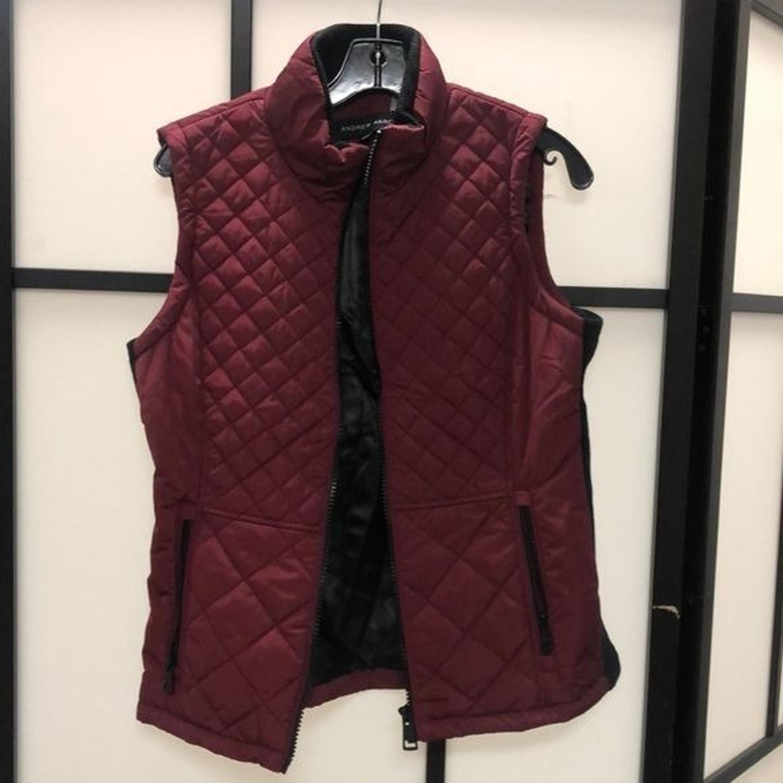 Andrew Marc women’s vest NWOT size S