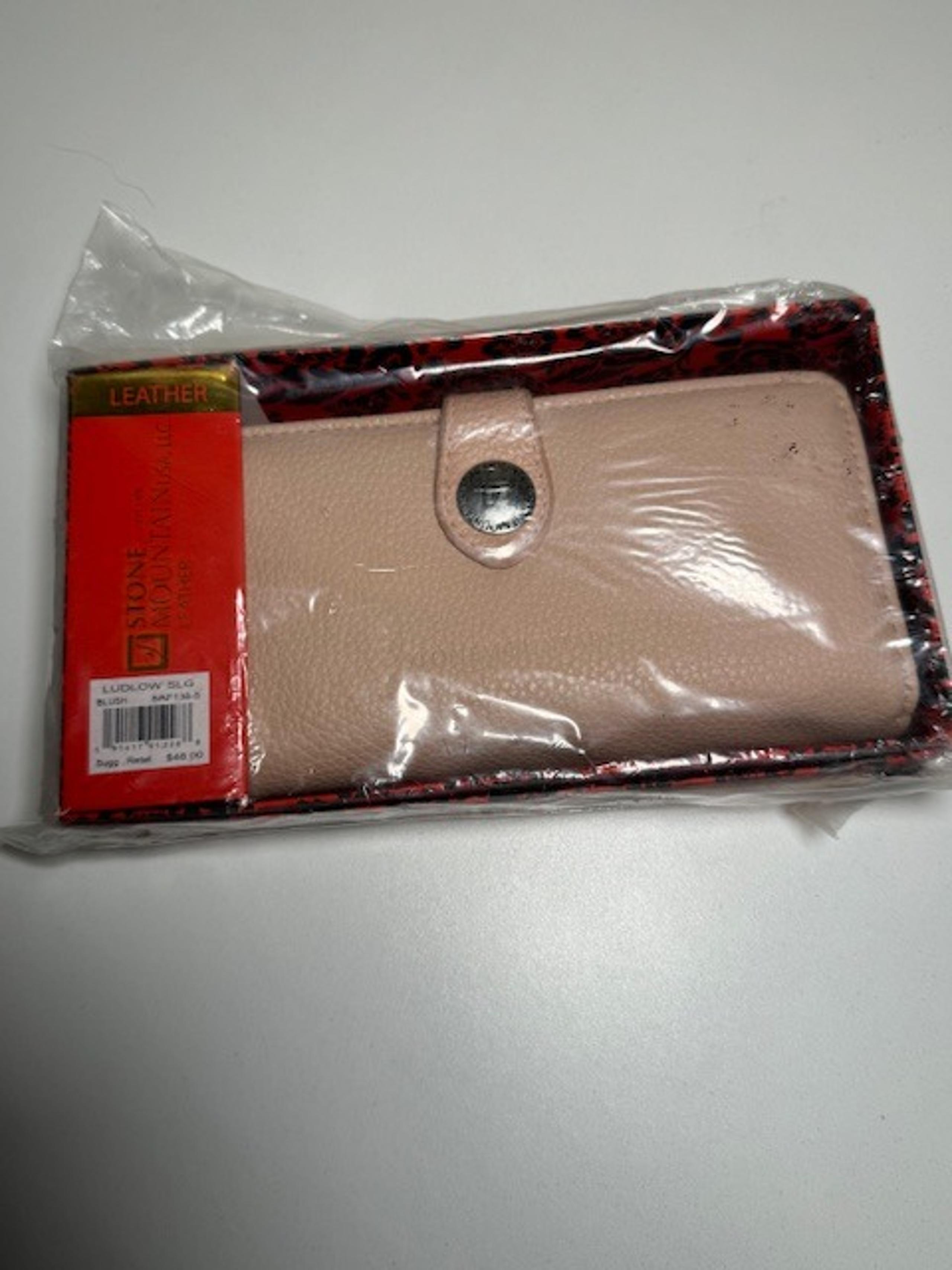Stone Mountain Ludlow BLUSH SLG Zip Around Leather Clutch Wallet