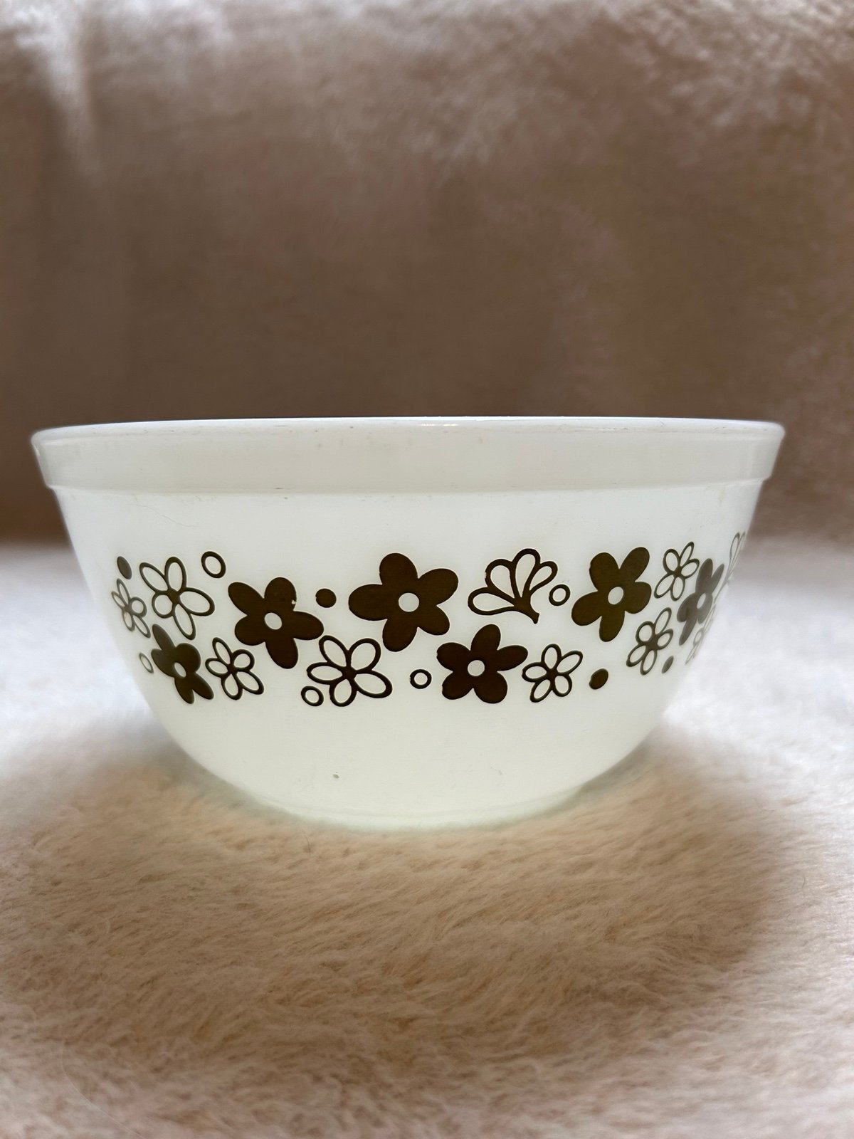 Vintage Pyrex Mixing Bowl Spring Blossom White Crazy Daisy