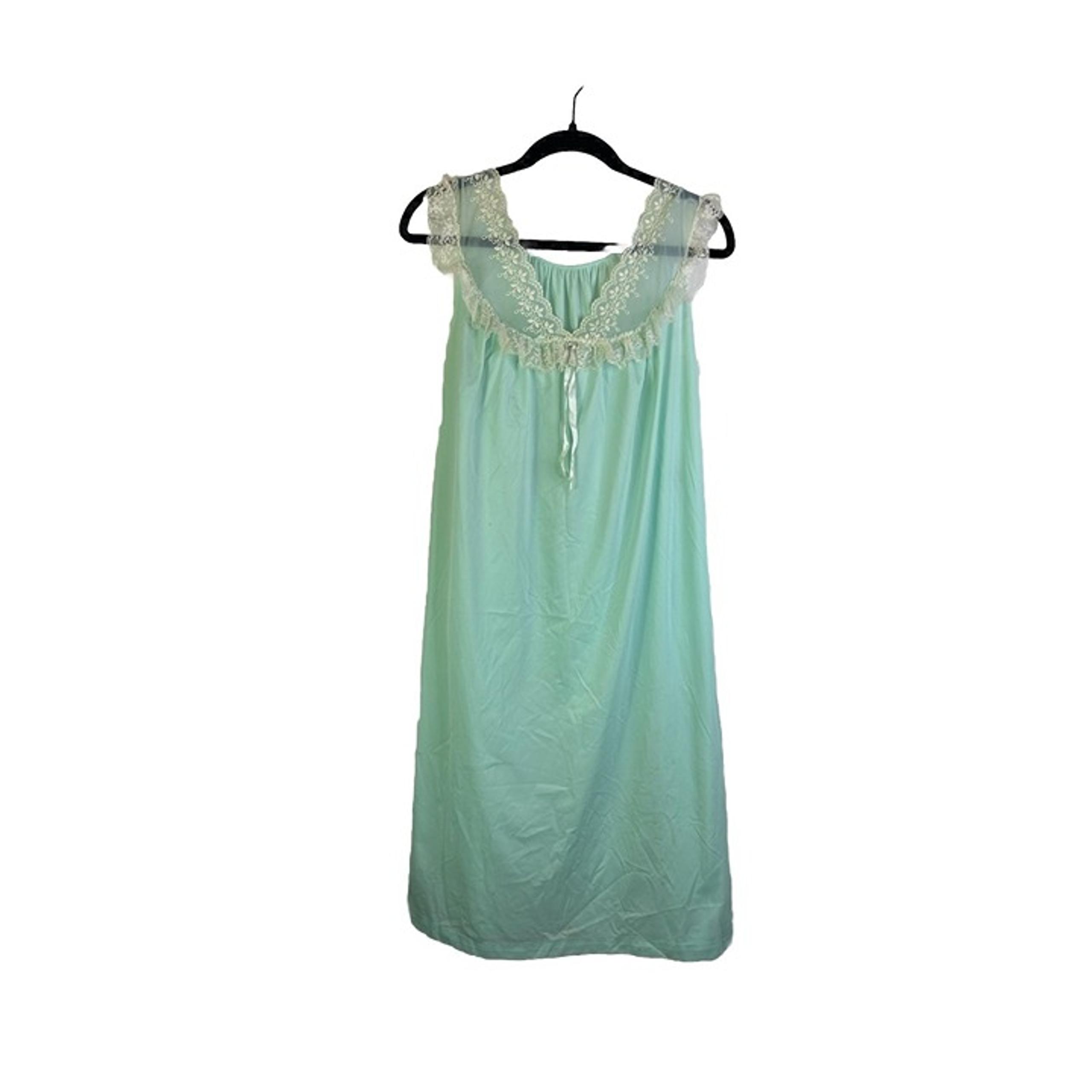 Vintage 70s Womens Medium Frilly Lace Floral Slip Nightgown USA Coquette Shabby
