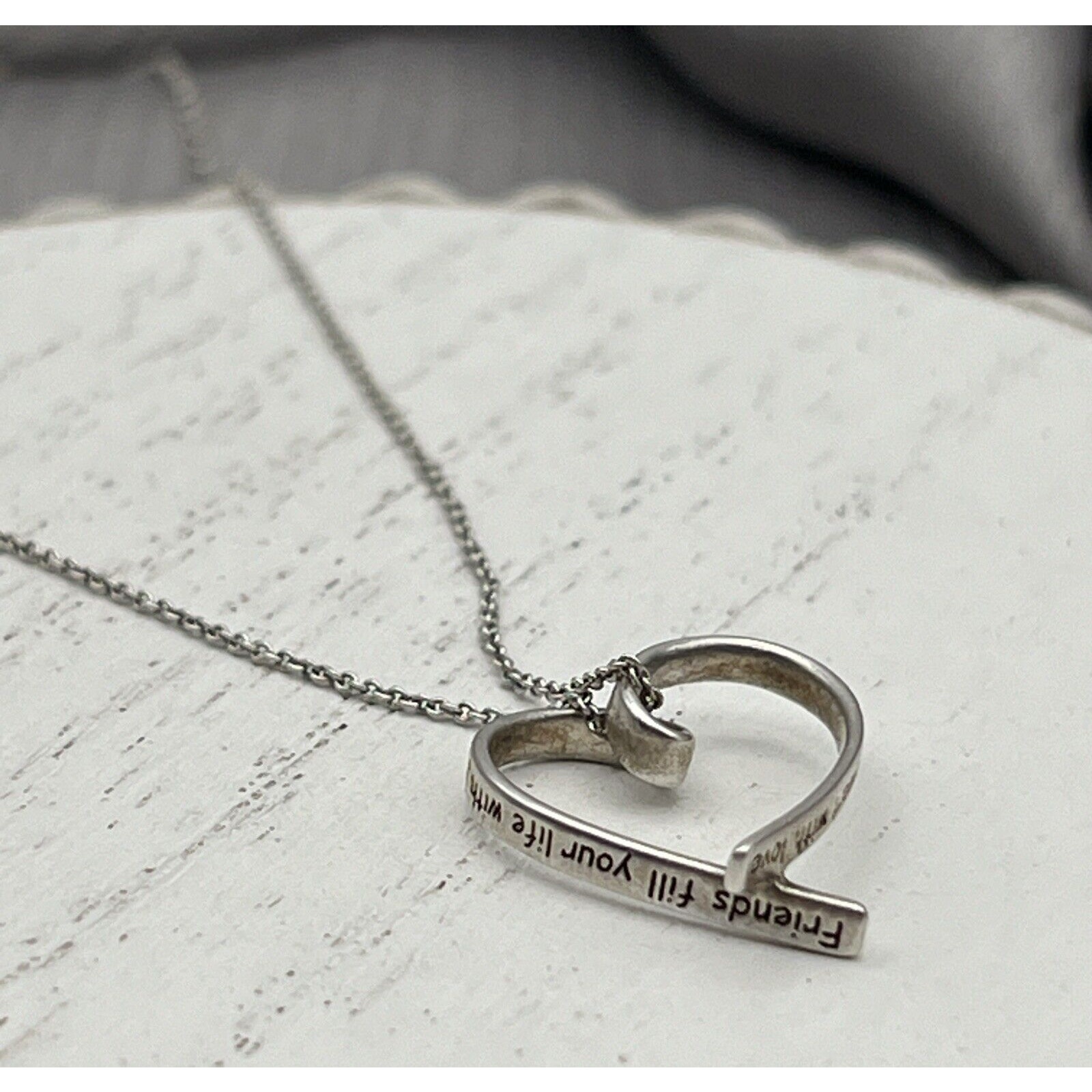 LA Sterling Silver 925 A Friends Fill Quote Heart Pendant Necklace 18inches