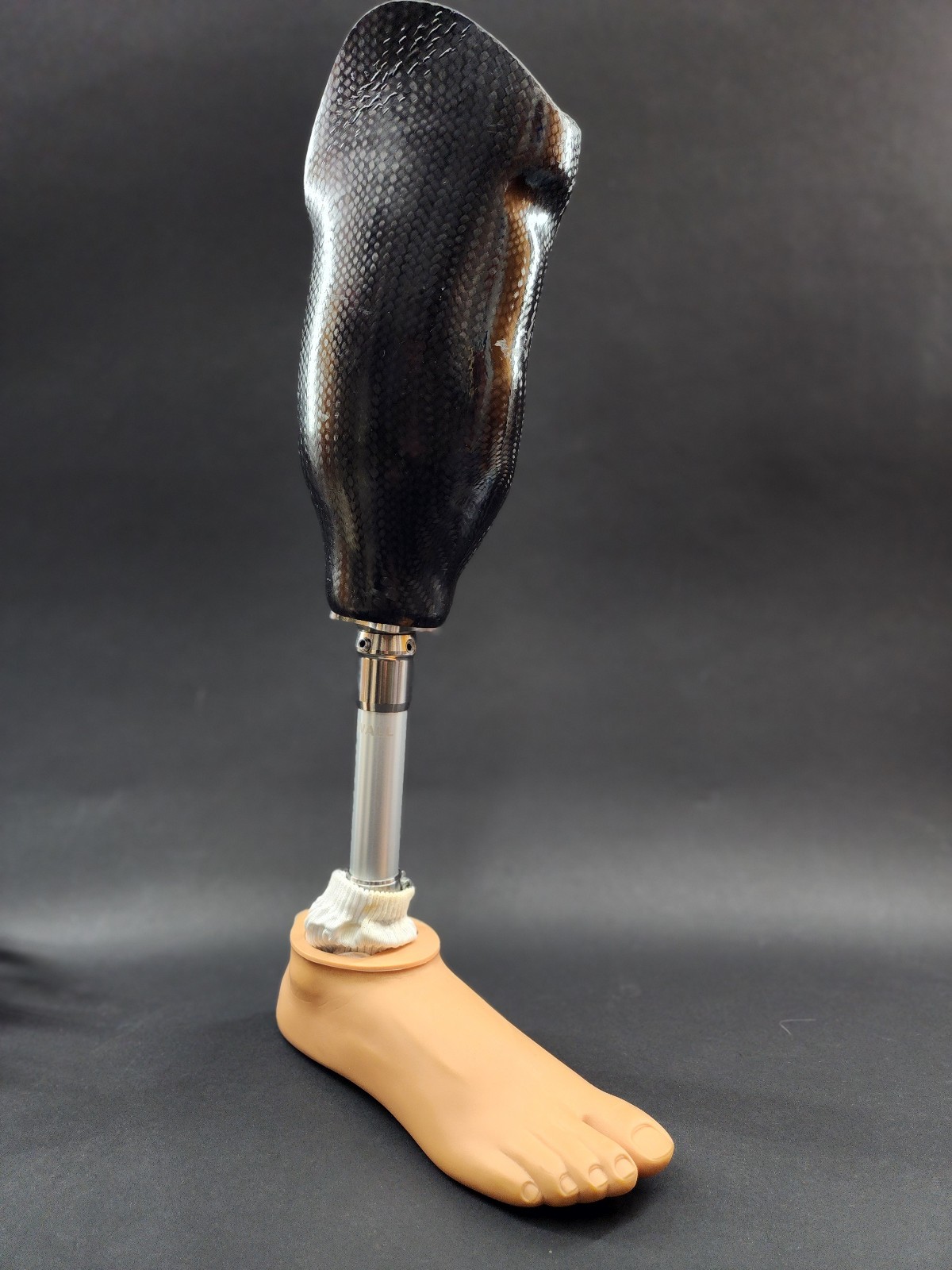 Ossur Carbon Fiber Prosthetic Right Leg With Carbon Foot And Rubber Foot Cover