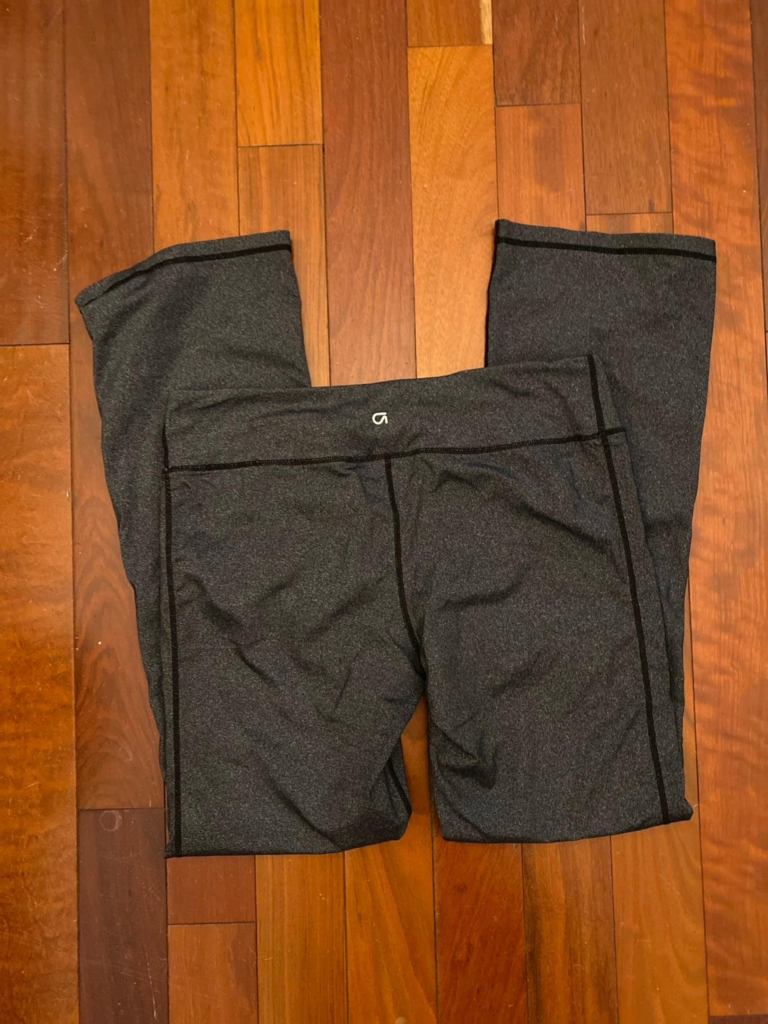 Women's Gap Body flare yoga leggings Size Large