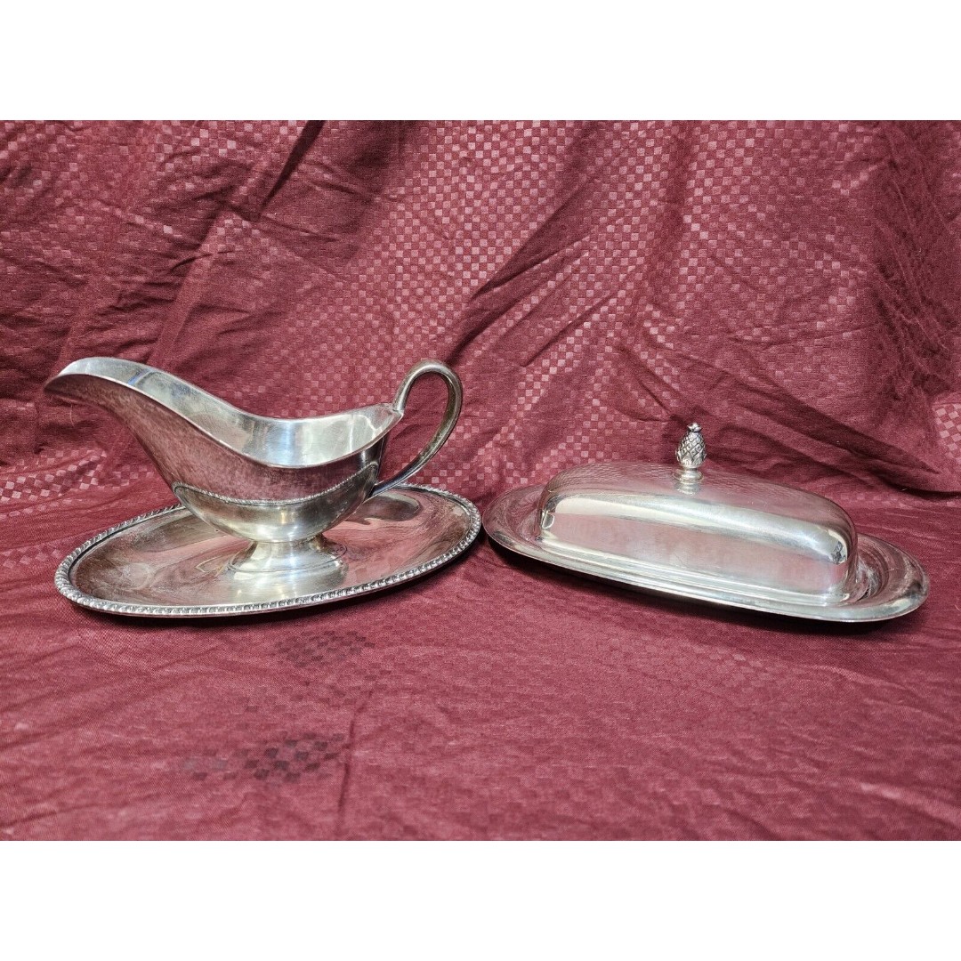 Wm Vtg Rogers Silver plate Dish Set 3613 & 987. Gravy sauce boat and Butter Dish