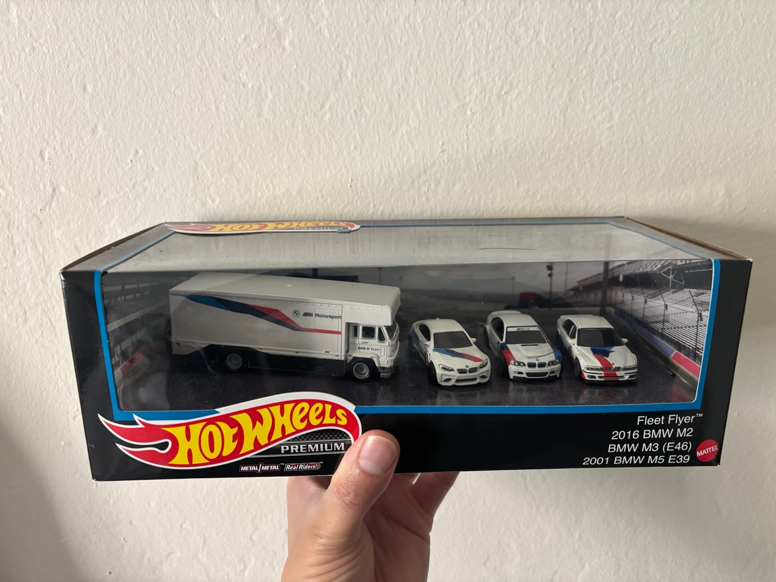 Hot Wheels BMW Diorama