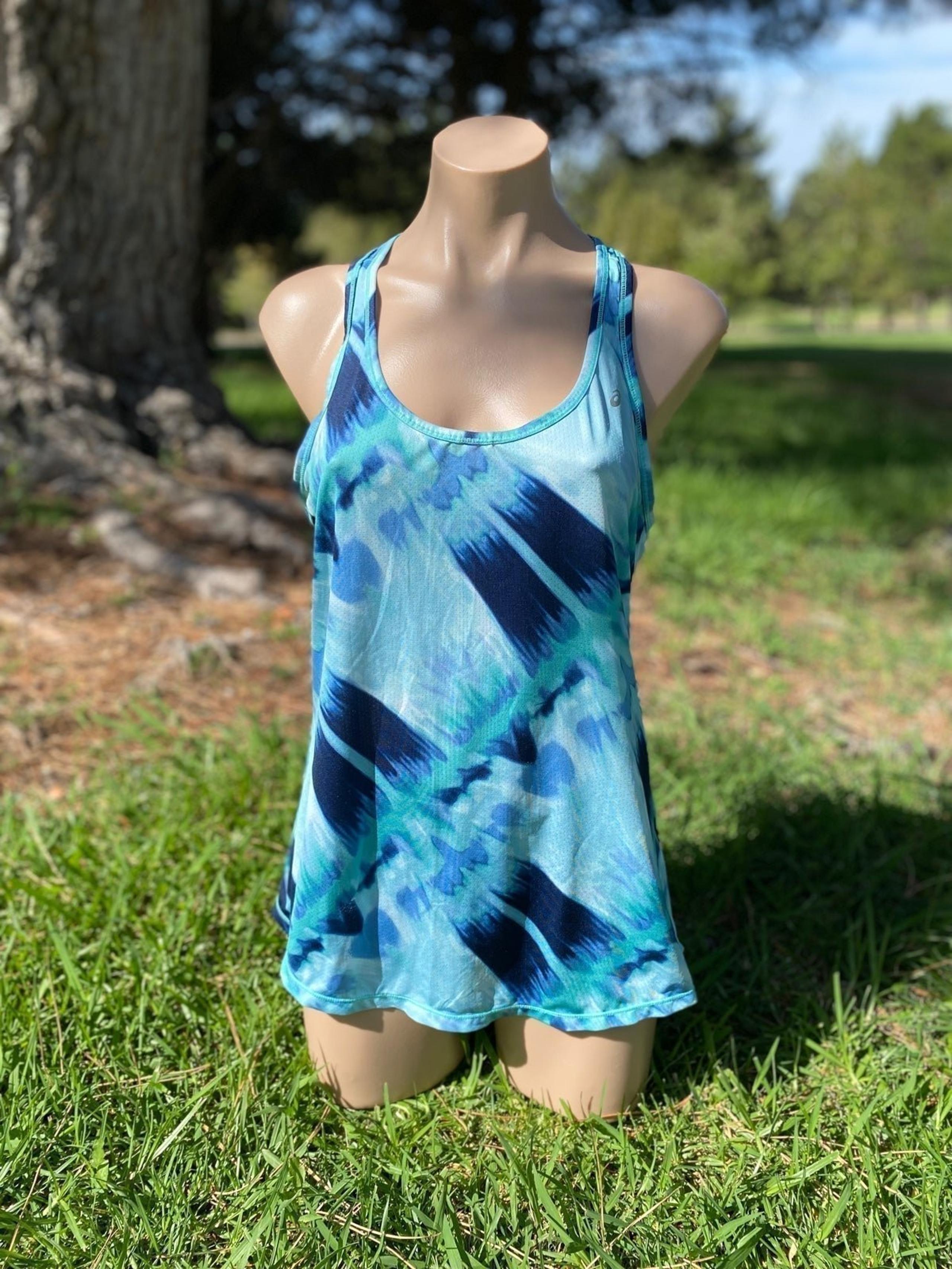 ASICS ~ Women’s large razorback tank top