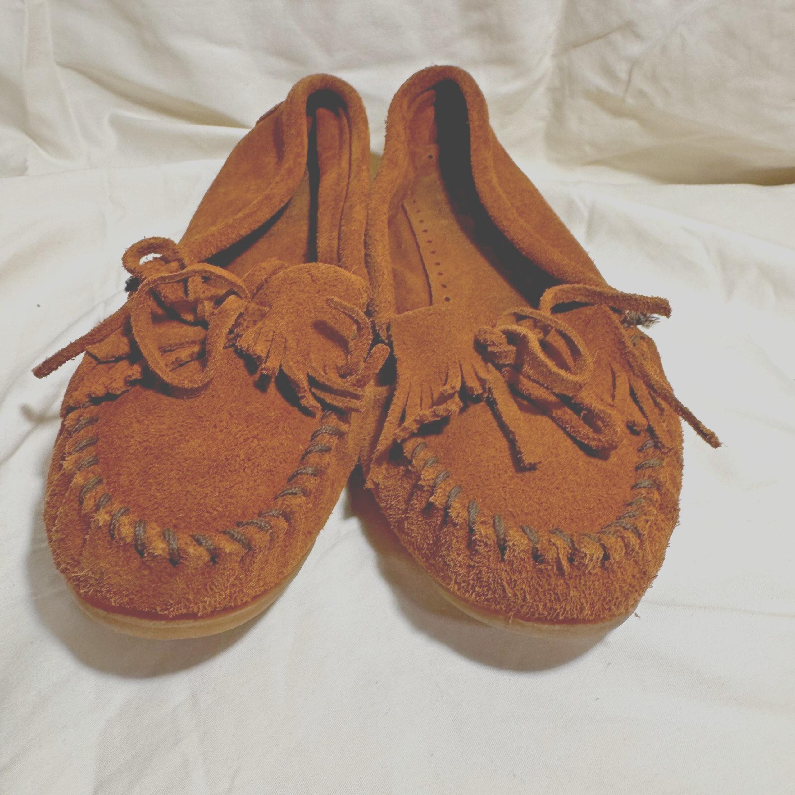 Minnetonka Kitty Suede Moccasins Mocs Women Size 8 Leather Cognac Slip On Flat