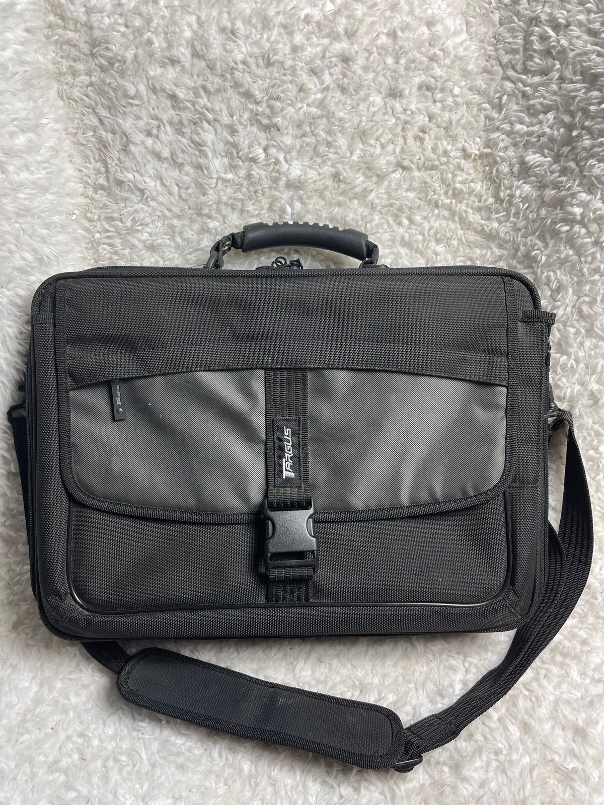 Targus Briefcase / laptop shoulder bag Black and gray Durable Nylon