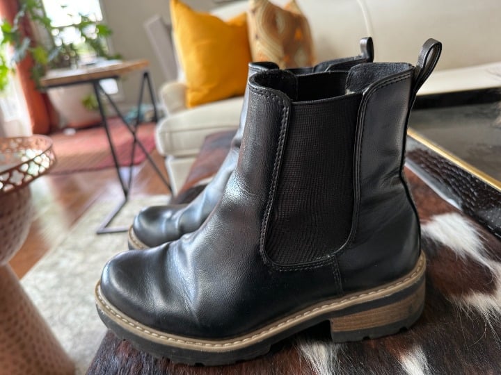 Black Universal Thread Booties - Sz 7.5