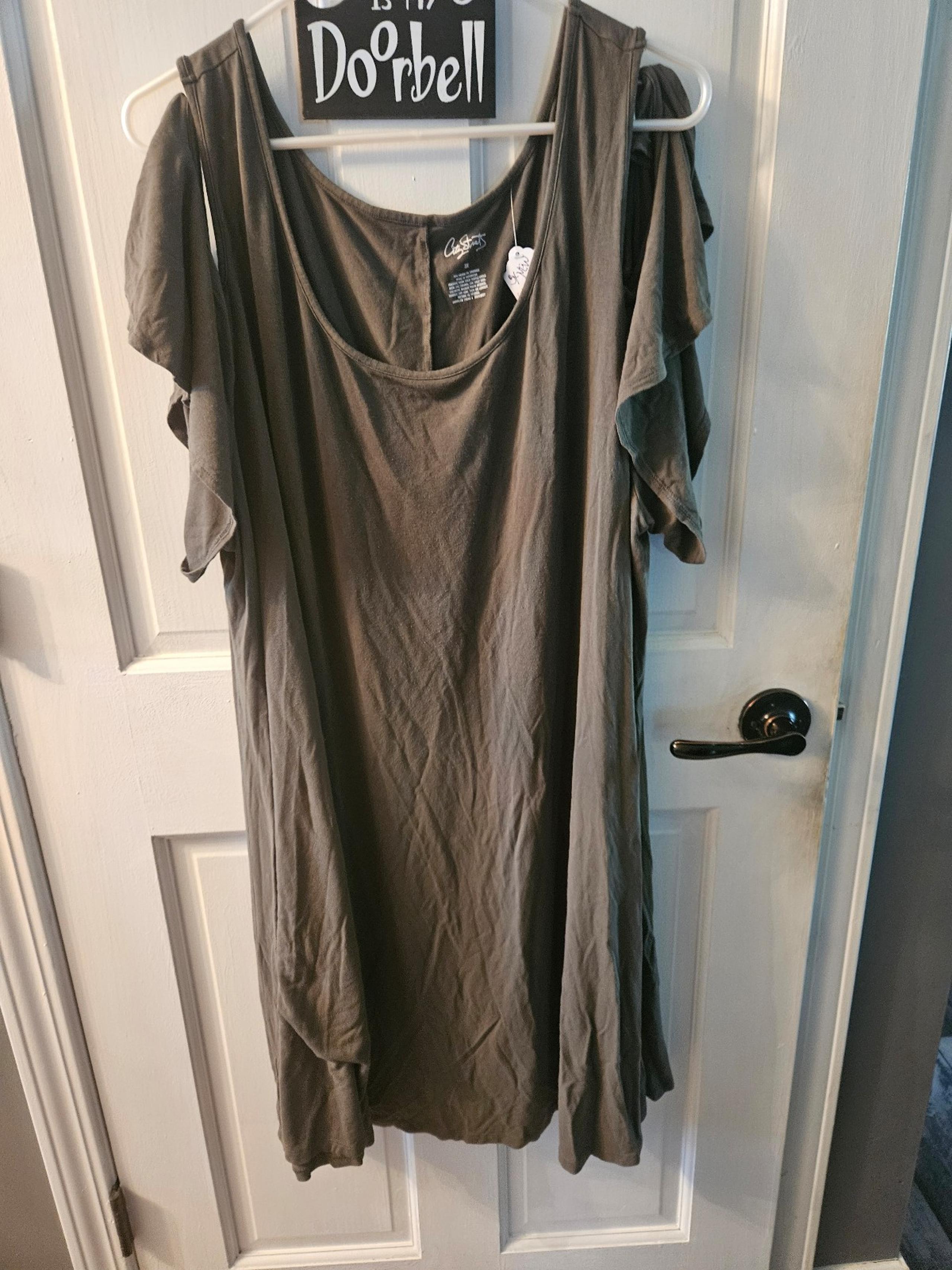 City streets army green 3x cold shoulder flowing tee shirt dress