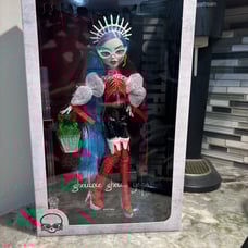 monster high ghouluxe ghoulia