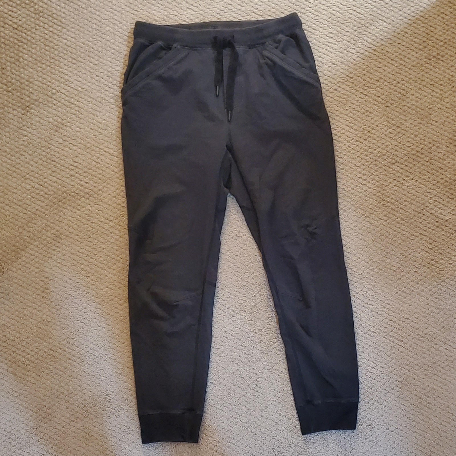 Lululemon Men's Black Jogger - Large