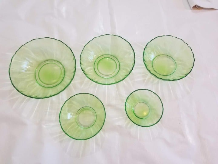 Vtg Arcoroc Green Nesting Bowl Set 5 Pcs