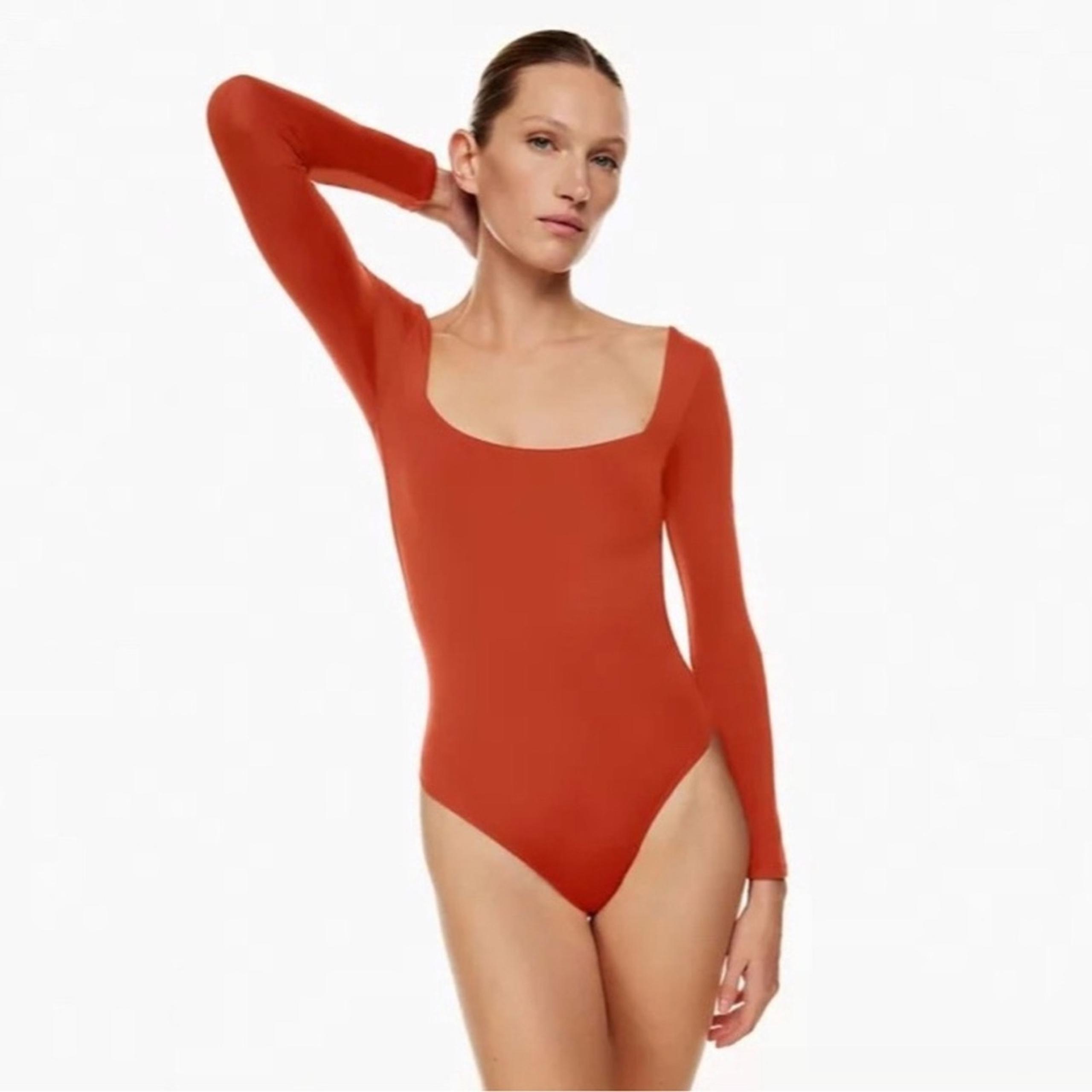 Aritzia Babaton Contour Square Neck Long Sleeve Bodysuit Size Large