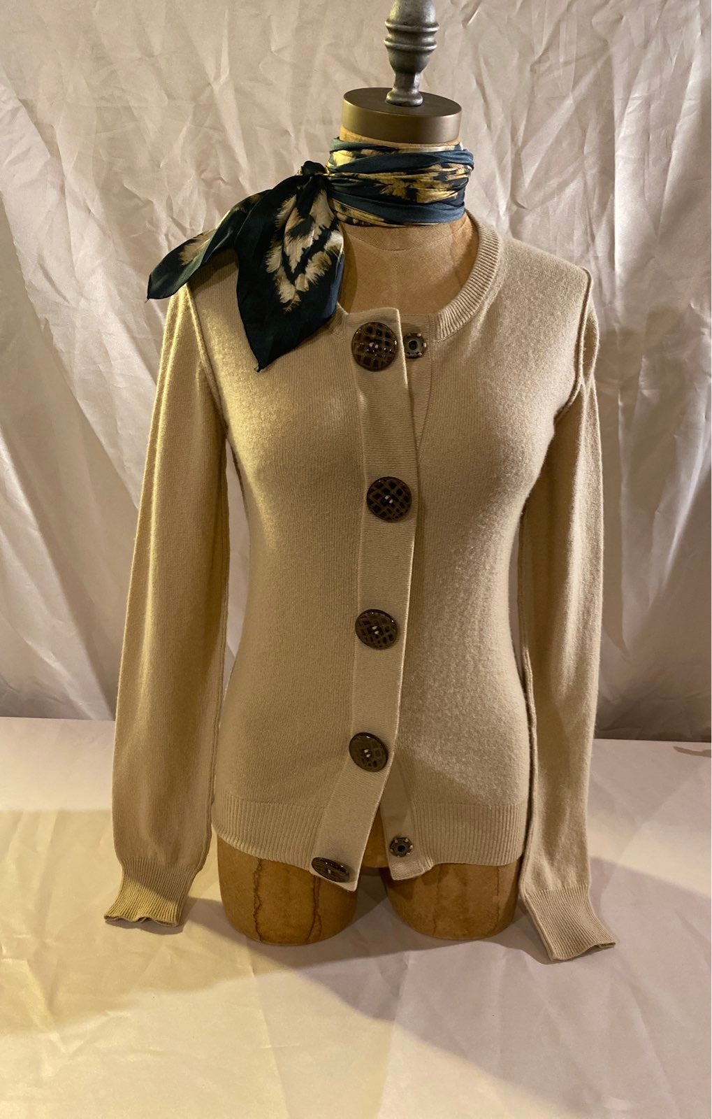 Dolce and Gabbana 100 % Cashmere sweater