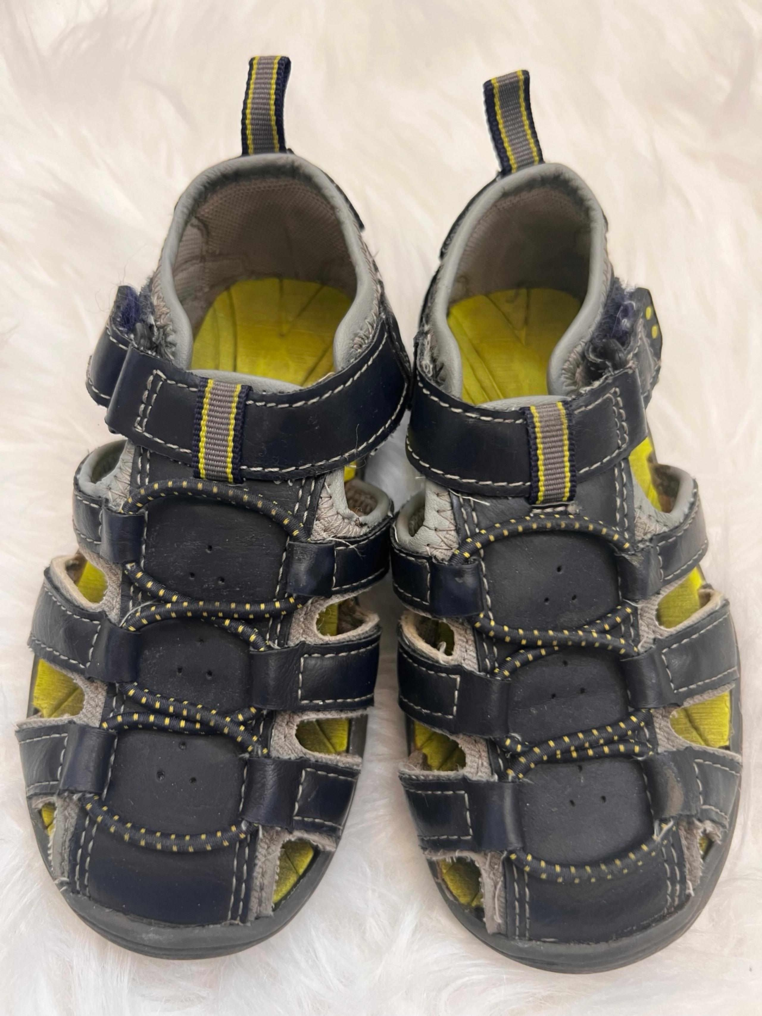 Eddie Bauer Sandals 8C
