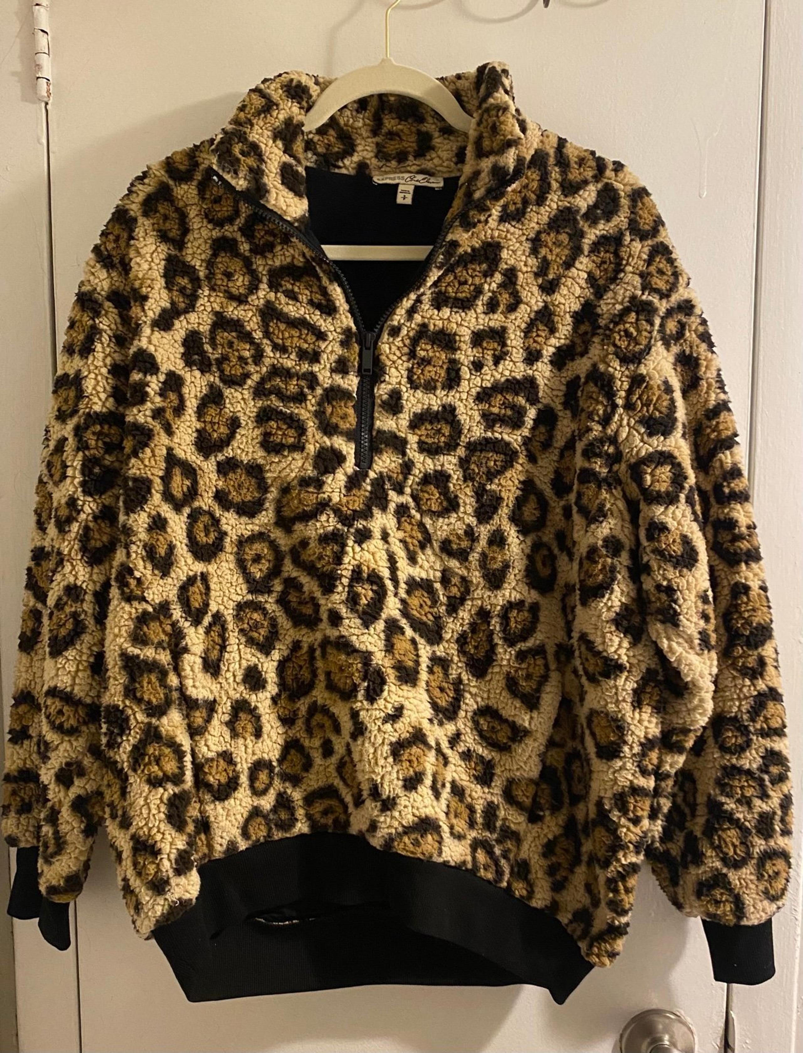 Express Leopard Print Fleece Jacket with T Shirt Soft Lining