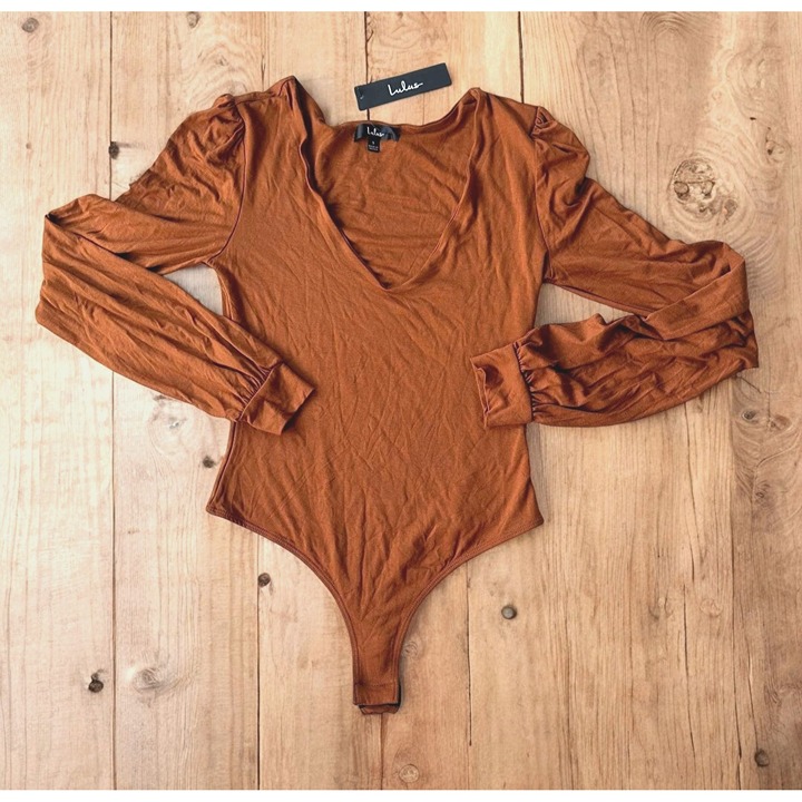 NWT Lulu's Bodysuit Small Rust Low Cut V Neck High Cut Leg Opening Long Sleeves