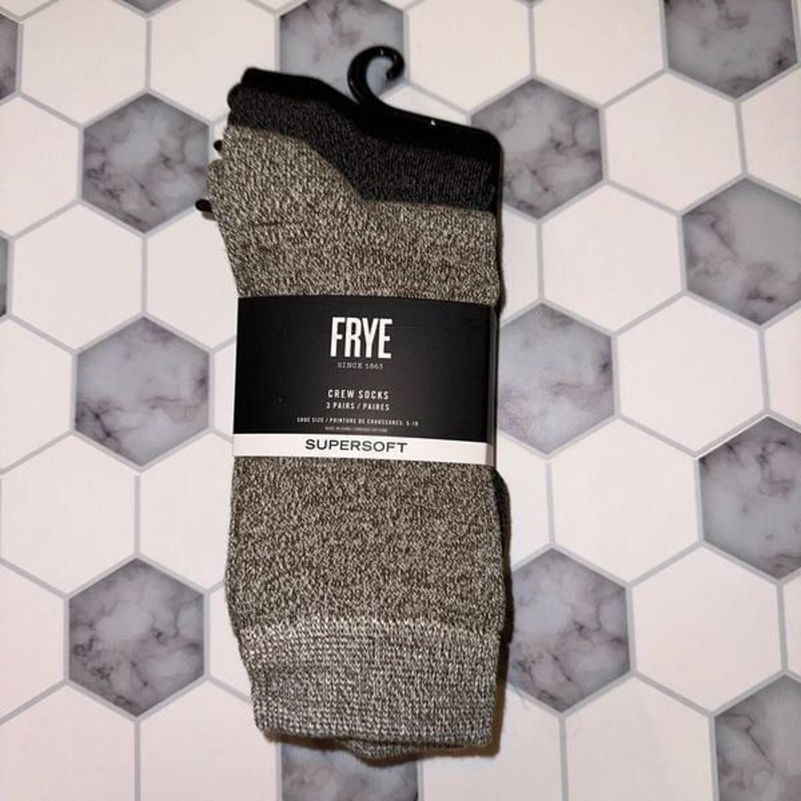 Frye women’s super soft crew socks - set of 3 pairs olive green black