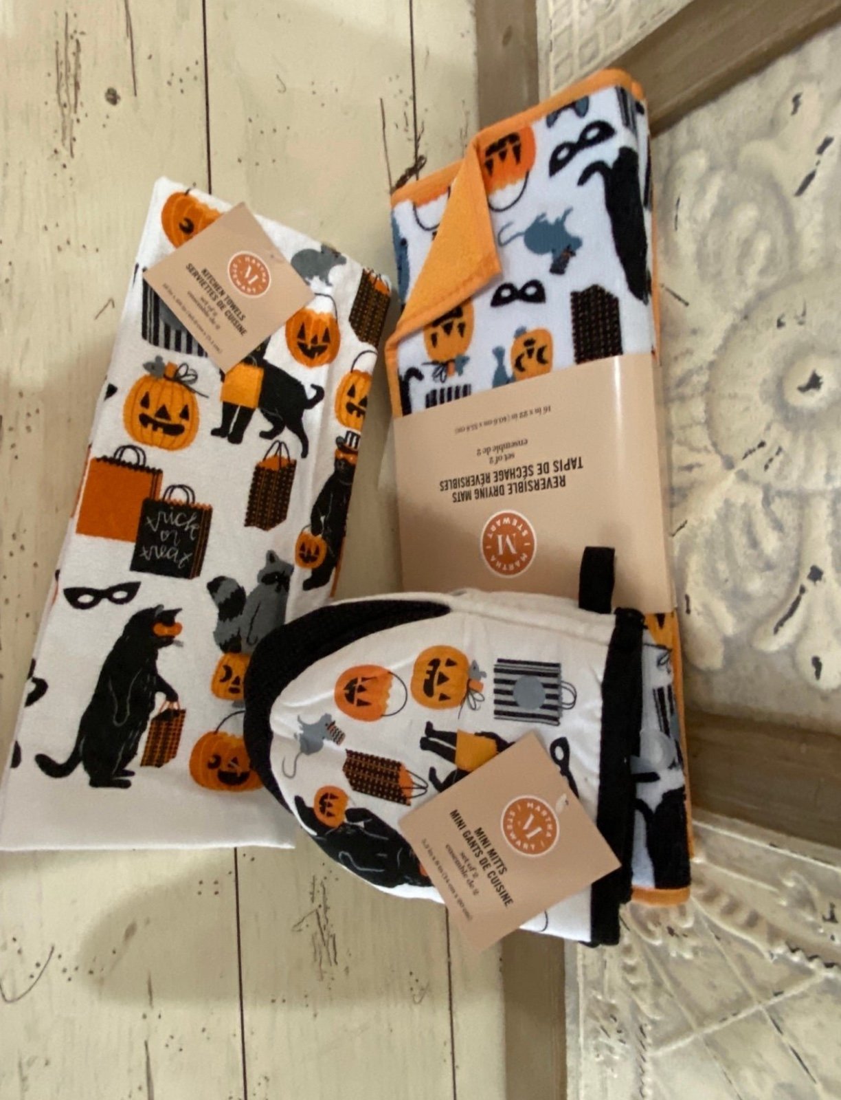 Martha Stewart Halloween Kitchen Towels, Drying Mats and Oven Mitt Bundle