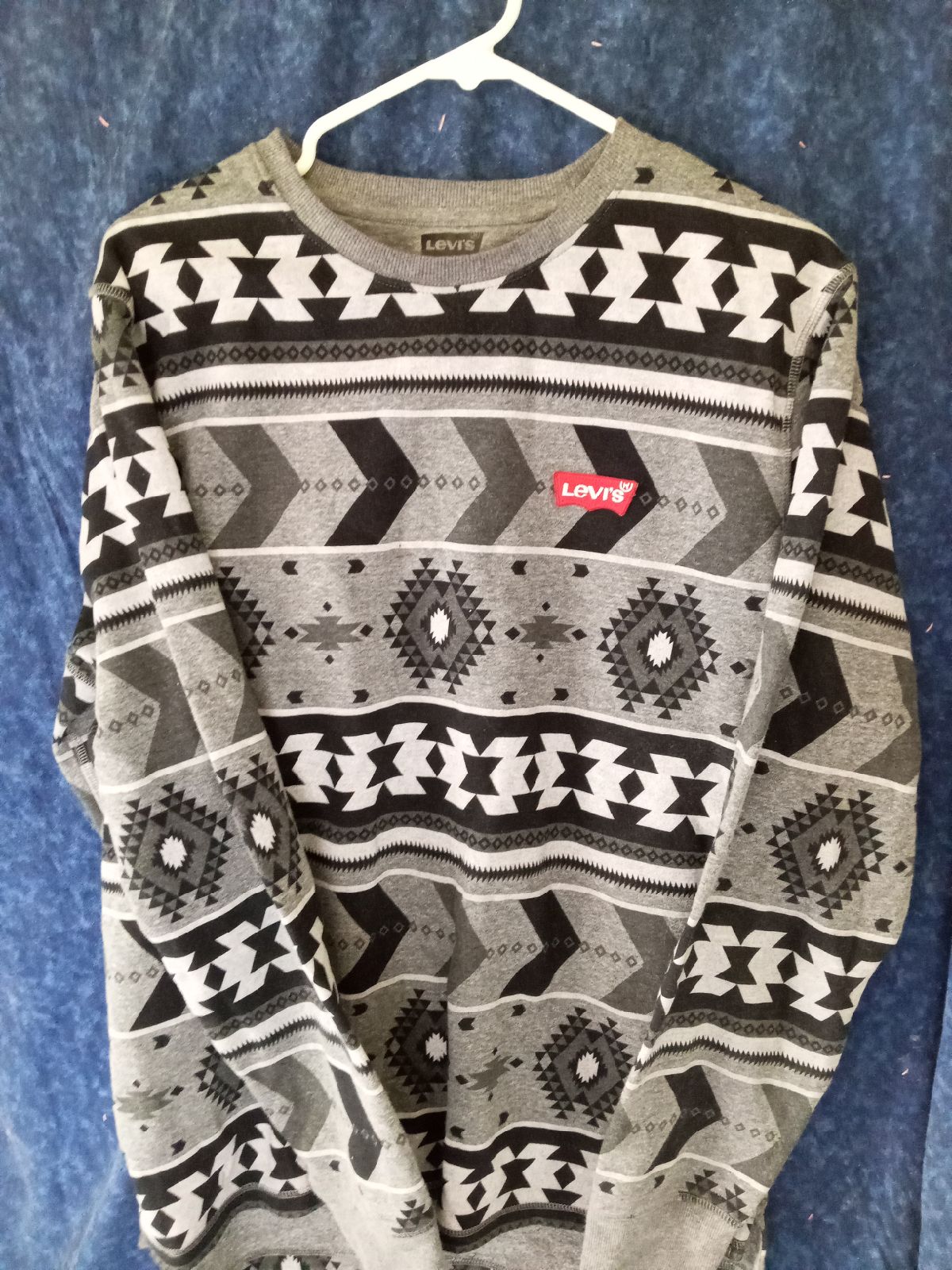 Levi's Sweater