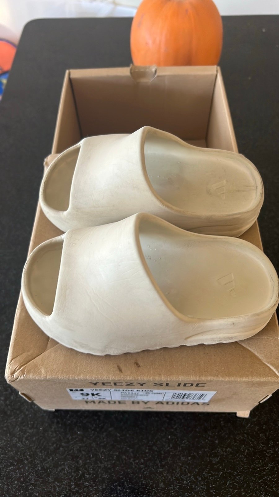 Yeezy slide kids