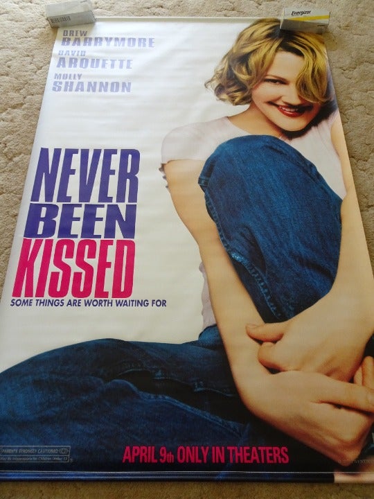 NEVER BEEN KISSED - MOVIE BANNER - WITH DREW BARRYMORE (VINYL)