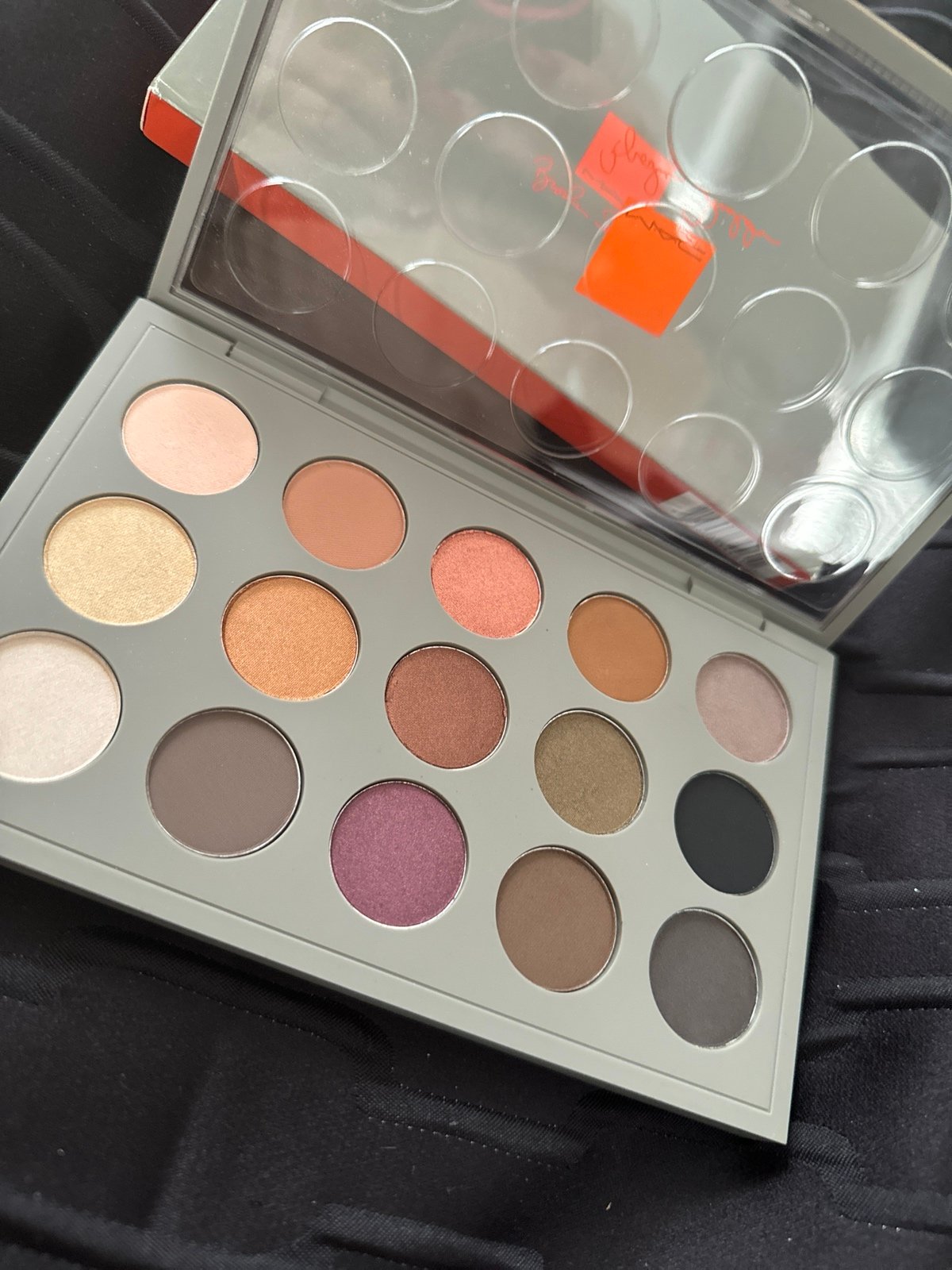 MAC Brooke Shields eye shadow X 15 Gravitas palette