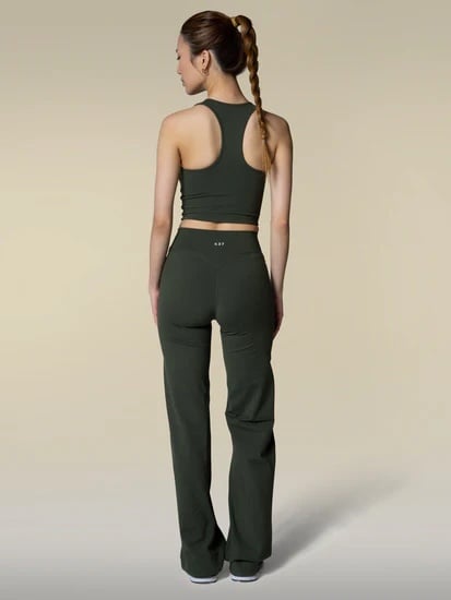 437 essential pant