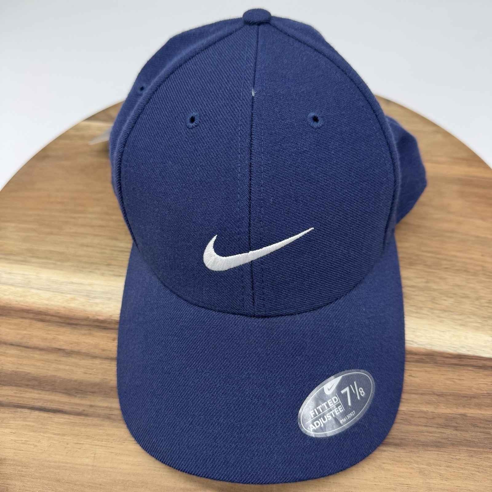 Nike NWT Fitted Adjustee Cap Hat 100% Wool Blend Size 7 1/8 Navy Center Swoosh