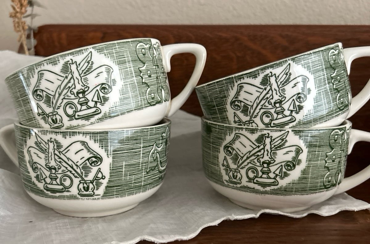 Vintage 50’s cups/saucers- set 8 pcs.