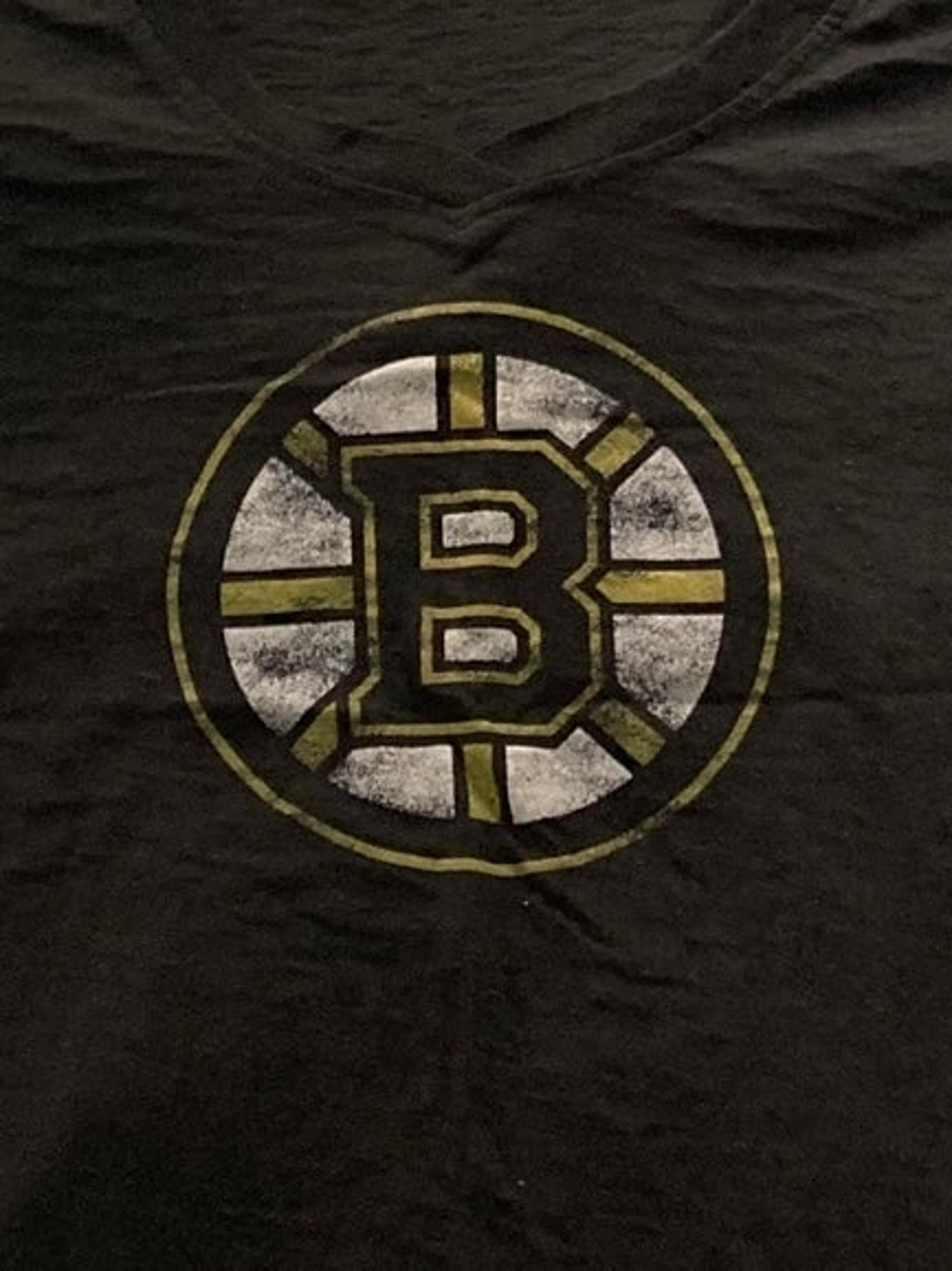 Womens XXL Boston Bruins v-neck t-shirt
