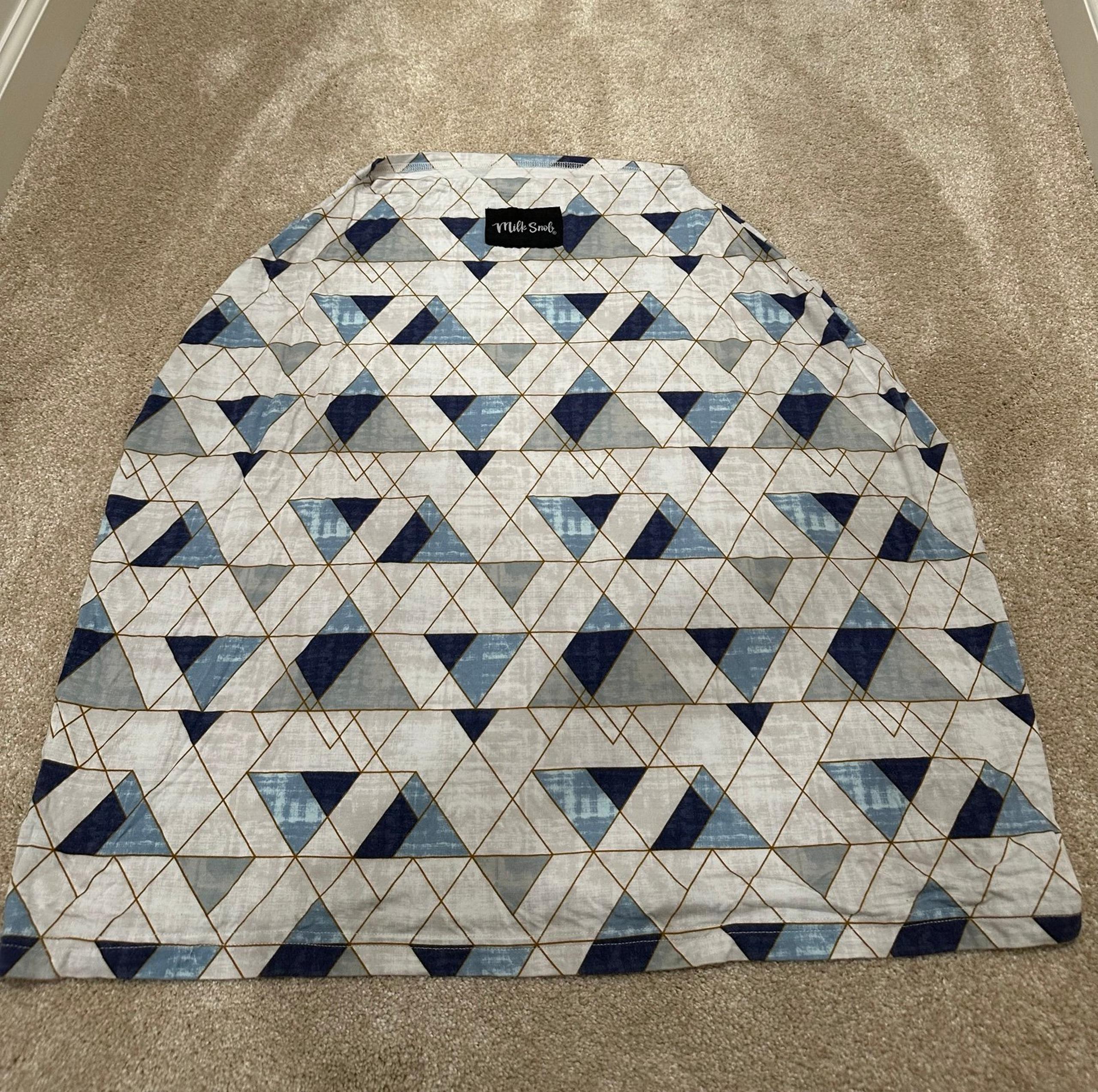 Milk Snob Nursing Cover/Baby Car Seat Canopy Geometric print