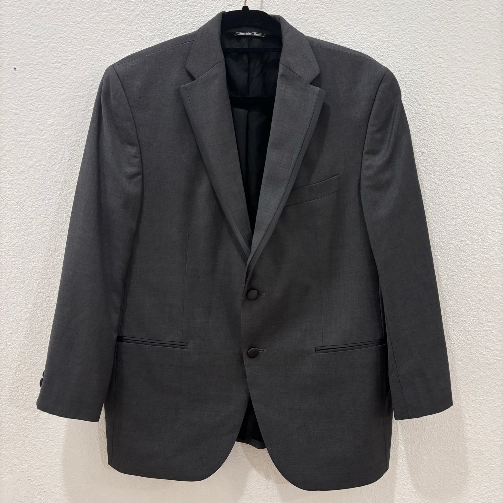 Black by Vera Wang men’s gray Namur wool blazer sports coat