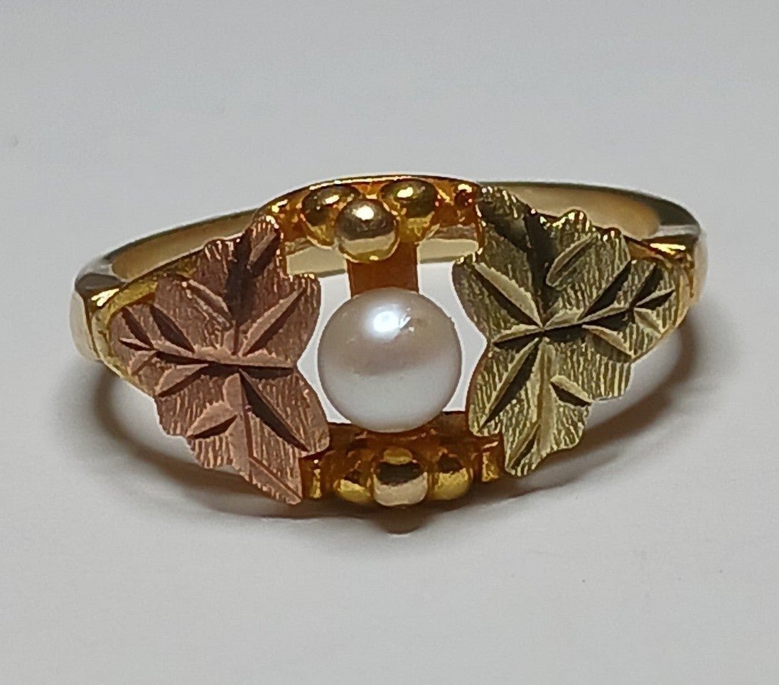 Black Hills Gold Ring Size 6 10k Gold Multi-tone Gold Pearl Gemstone Ring