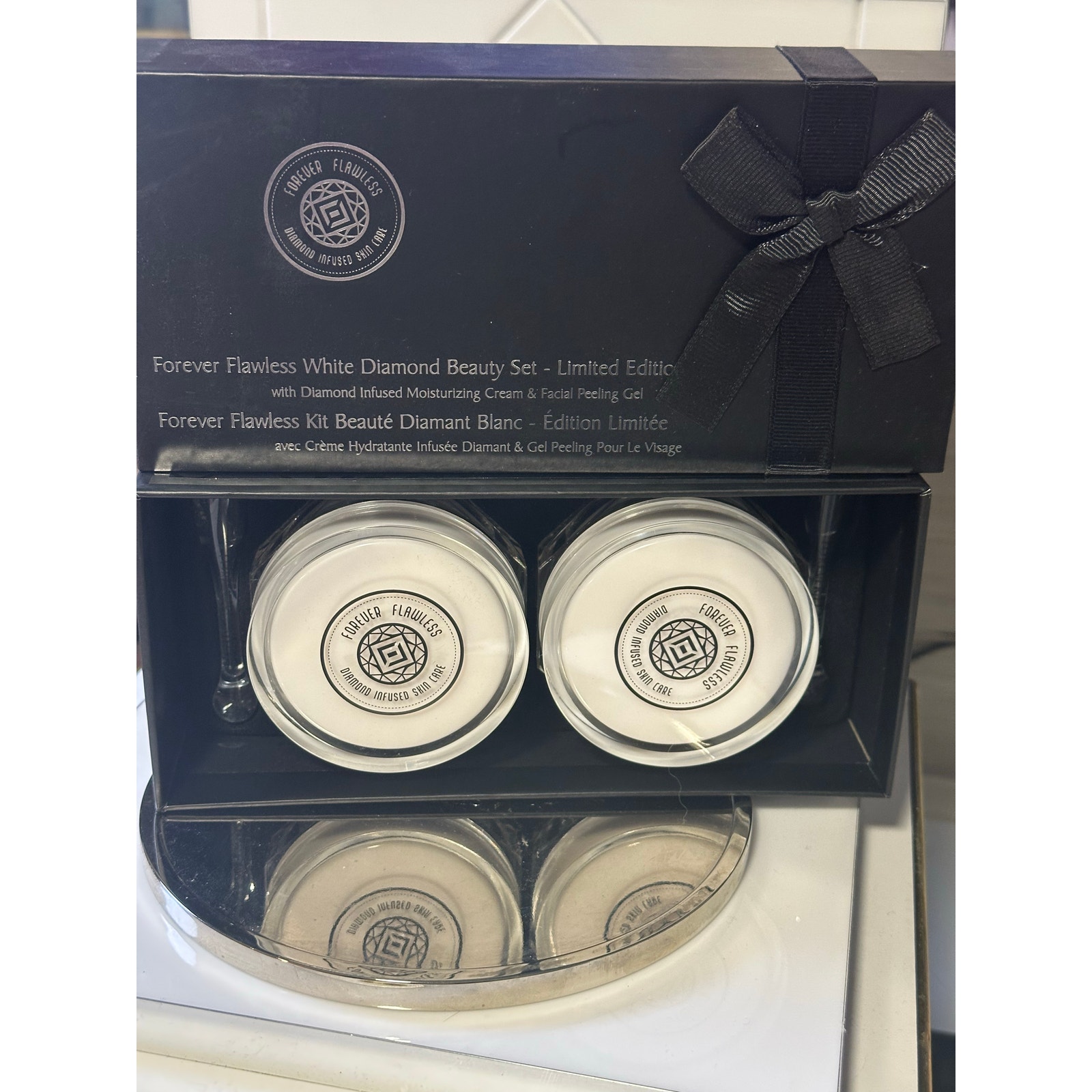FOREVER FLAWLESS White Diamond 4点セット White Diamond Collection | Forever Flawless