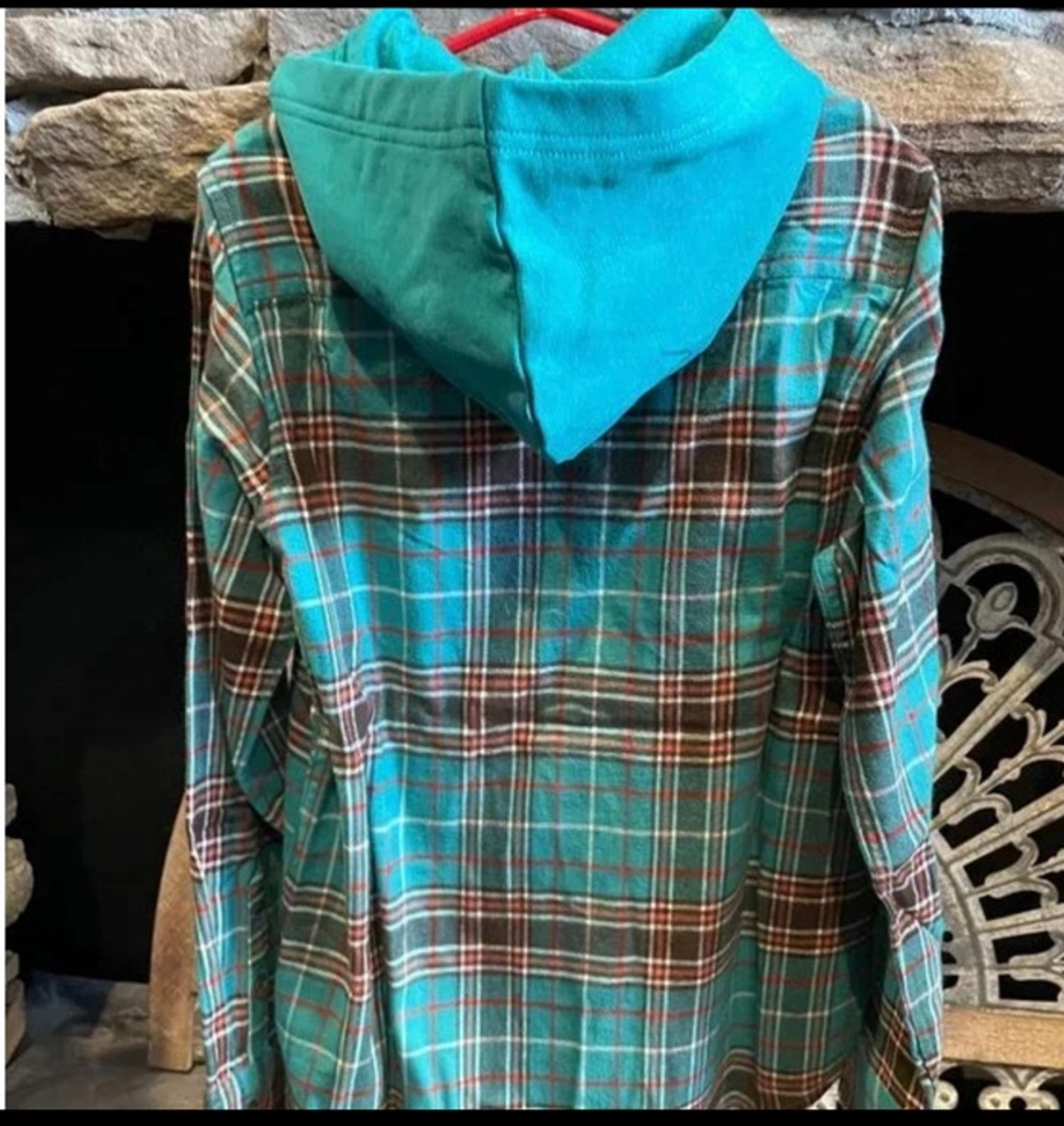 Landsend boys spade blue Woodland plaid shirt size 8