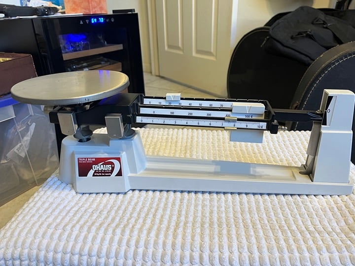 Ohaus Triple Beam Balance 700 / 800 Series 2610g 5lb 2oz Capacity Scale USED