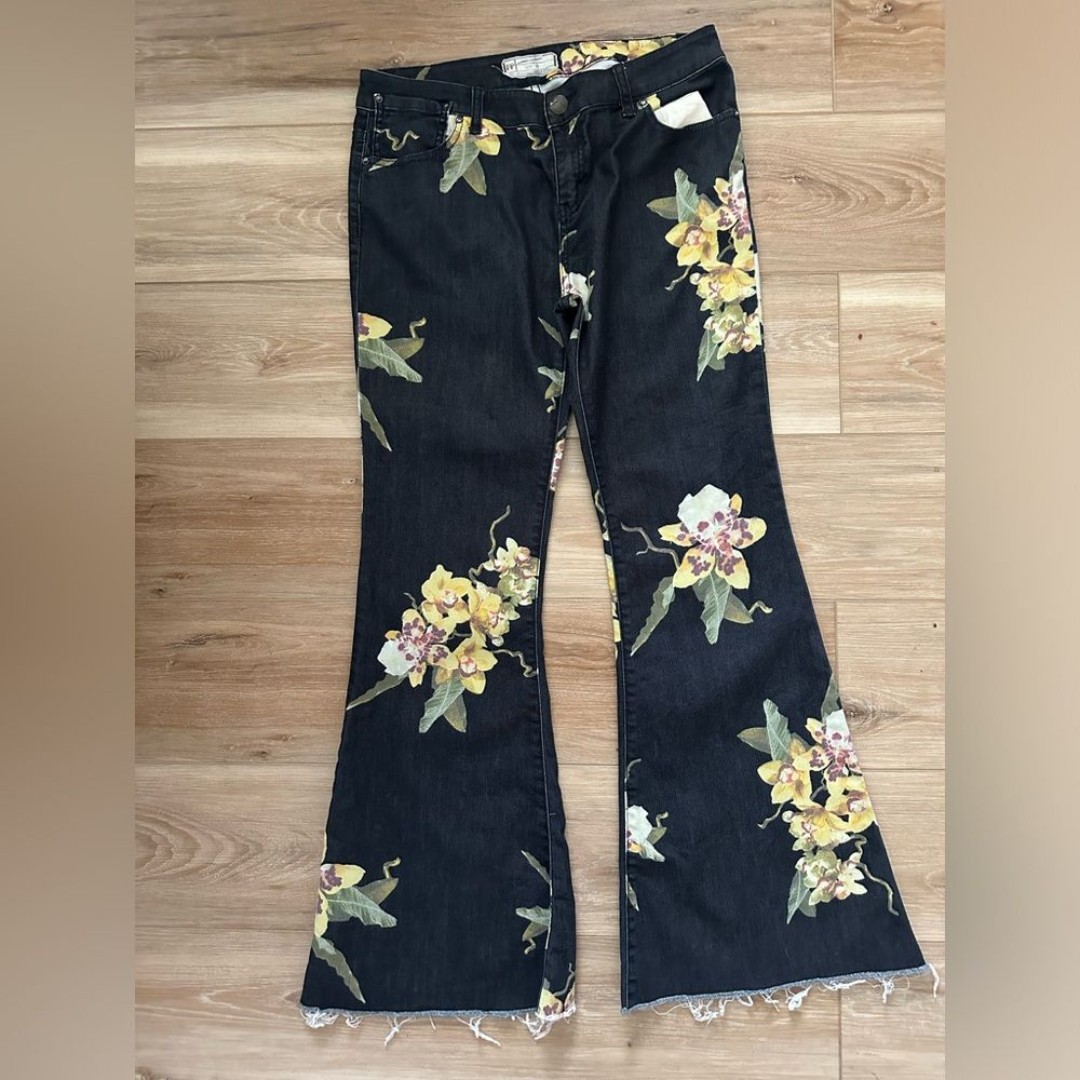 Free People “Miami Nights” Bali Flare Jeans 30